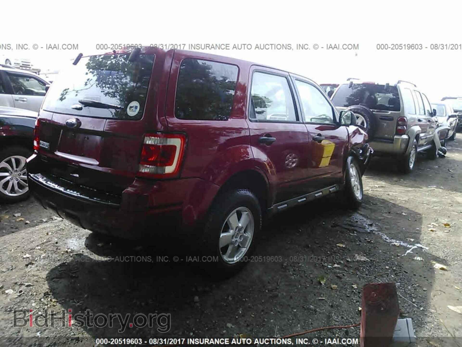 2012 Ford Escape - VIN: 1FMCU0C71CKB63352 - Фото 4