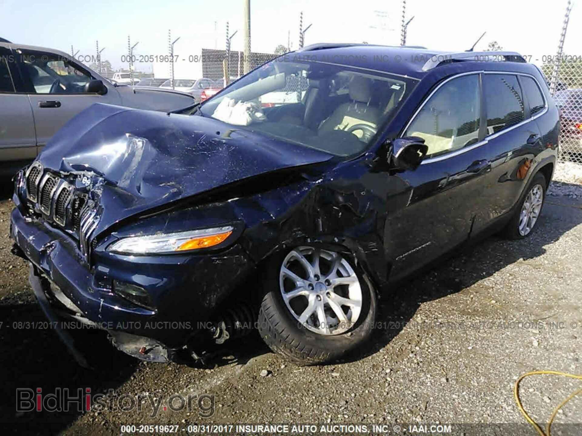 2015 Jeep Cherokee - VIN: 1C4PJLCS6FW516489 - Фото 2