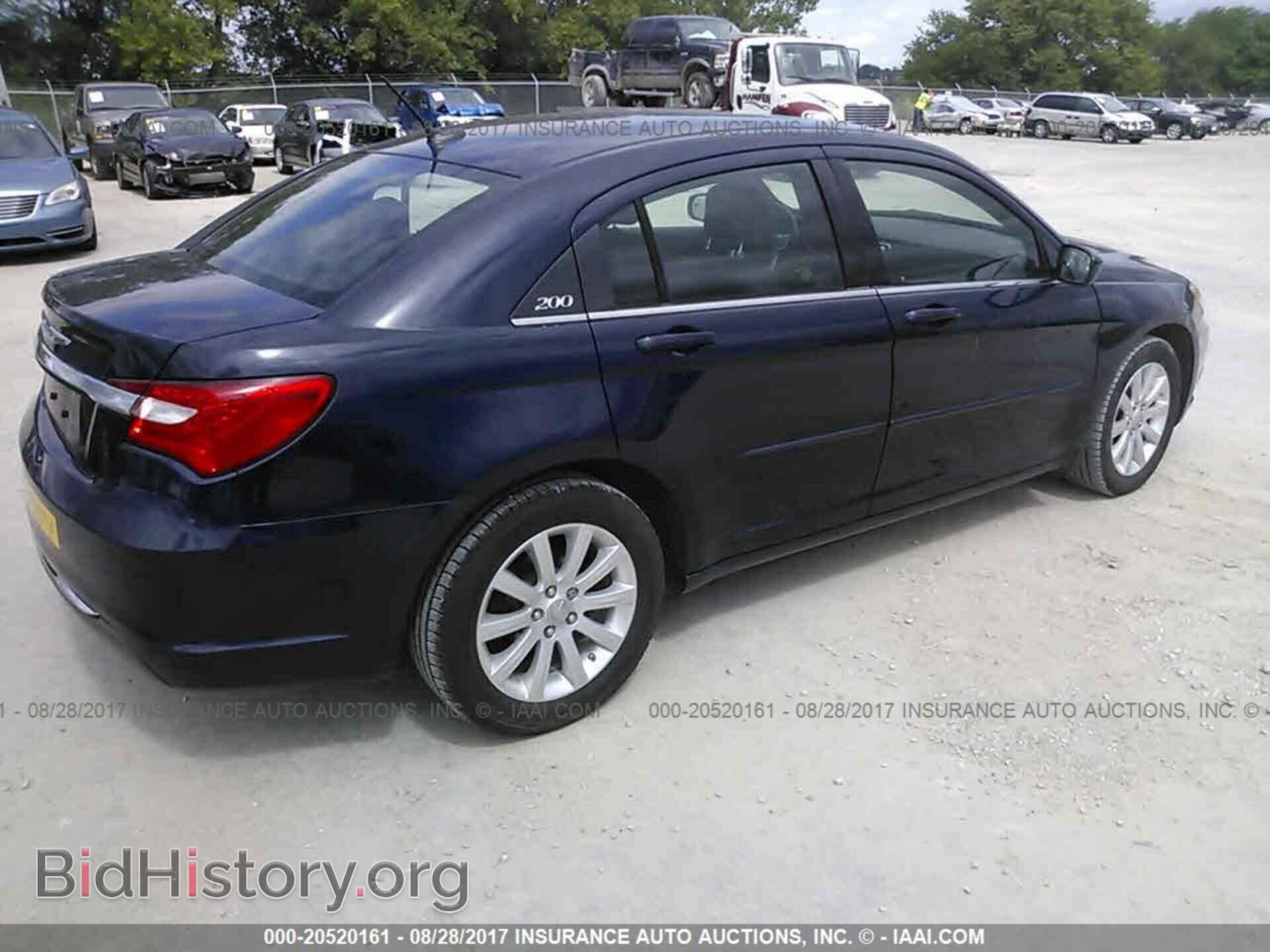 2013 Chrysler 200 - VIN: 1C3CCBBG8DN696422 - Photo 4