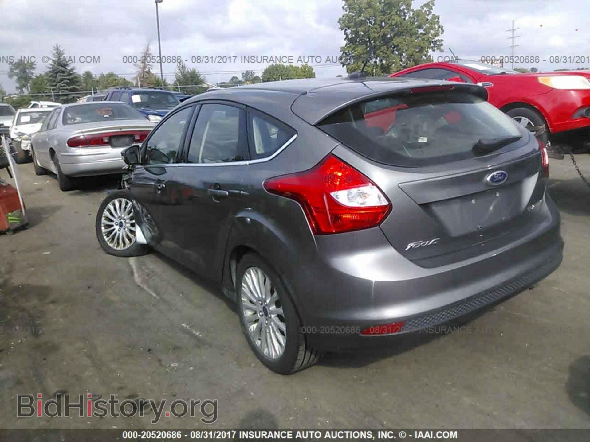 2012 Ford Focus - VIN: 1FAHP3N25CL361601 - Photo 3