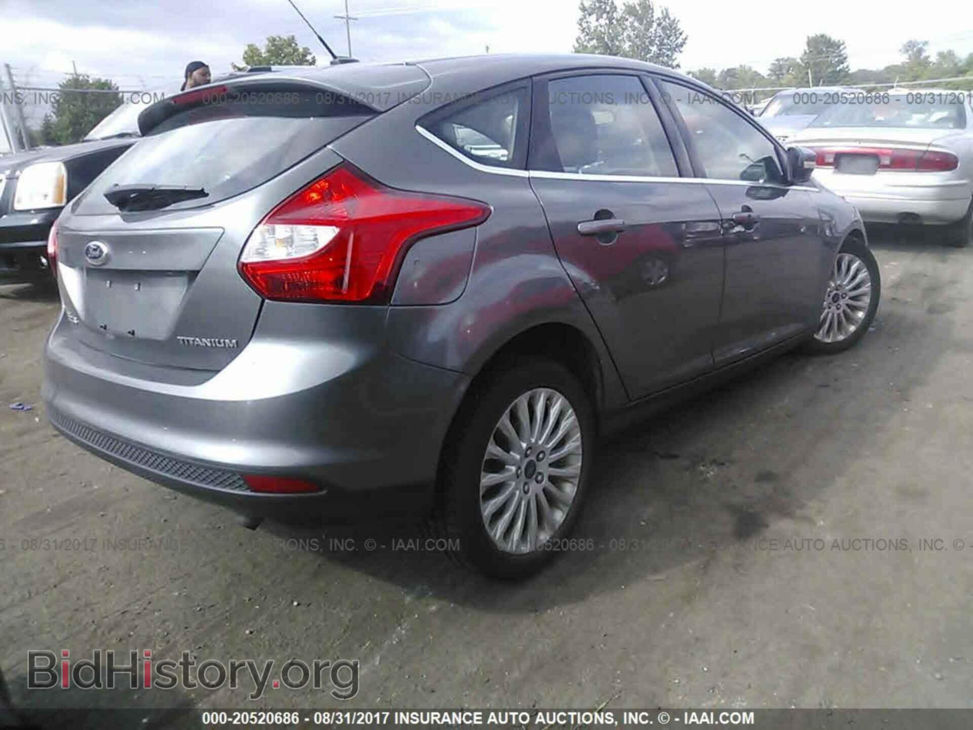 2012 Ford Focus - VIN: 1FAHP3N25CL361601 - Photo 4