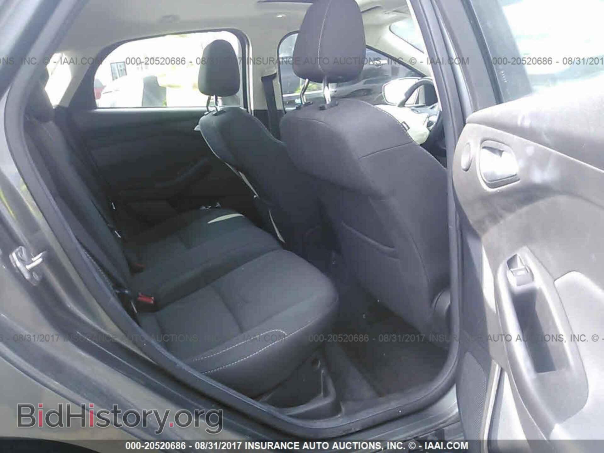 2012 Ford Focus - VIN: 1FAHP3N25CL361601 - Photo 8