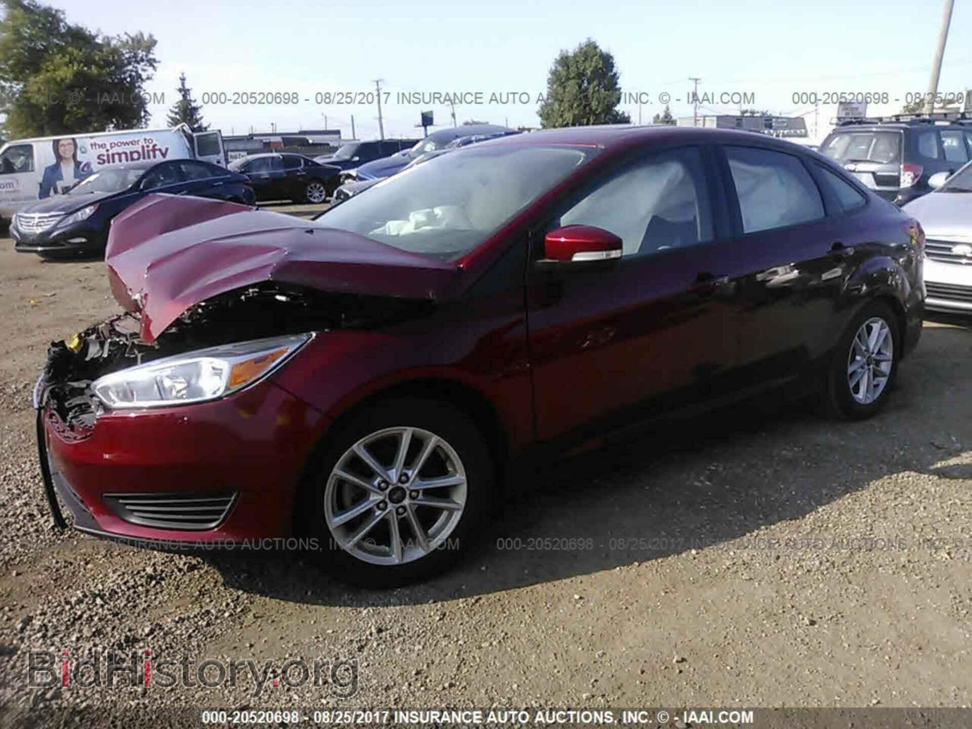 2016 Ford Focus - VIN: 1FADP3F27GL305095 - Фото 2