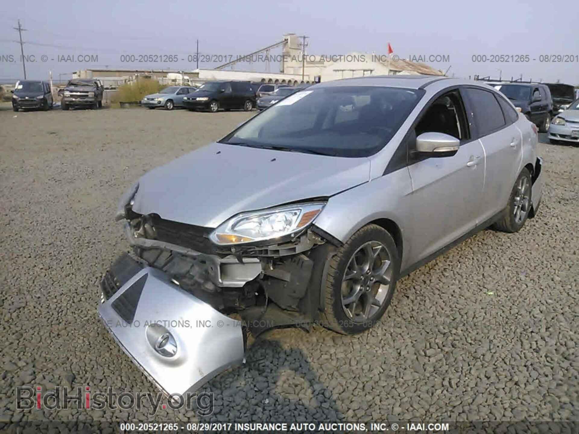 2013 Ford Focus - VIN: 1FADP3F2XDL290930 - Фото 2