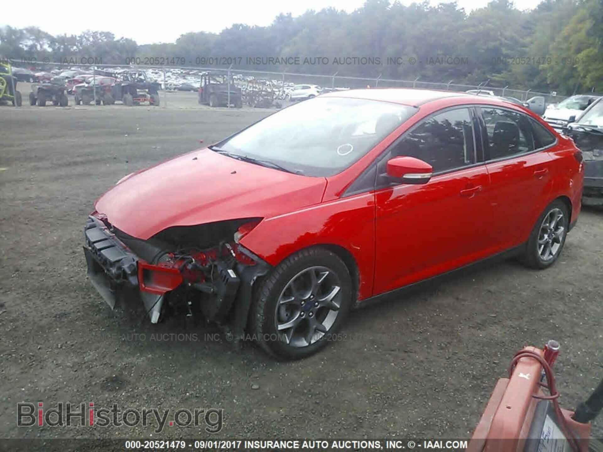 2014 Ford Focus - VIN: 1FADP3F28EL182064 - Фото 2