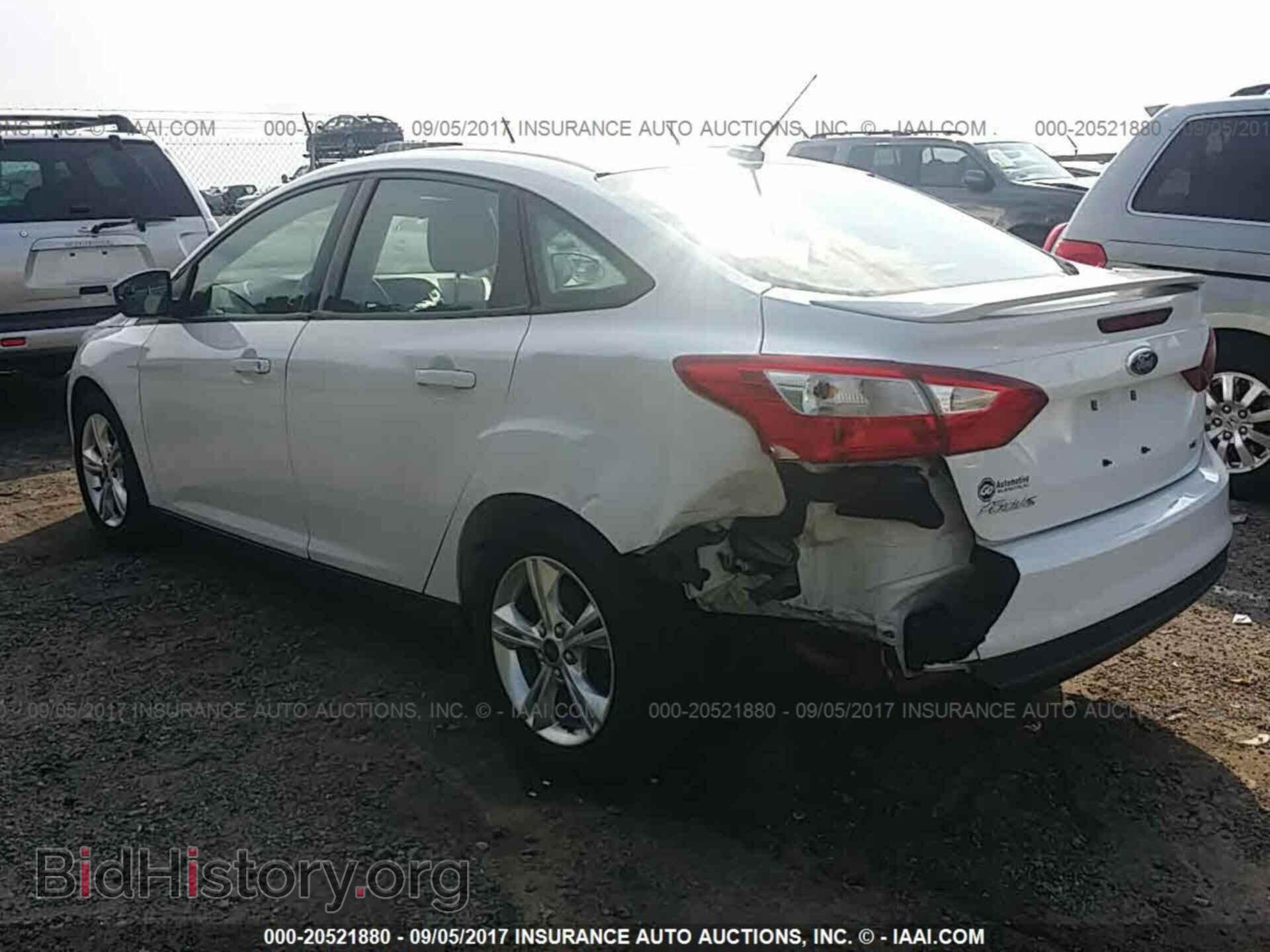 2012 Ford Focus - VIN: 1FAHP3F2XCL247298 - Photo 3