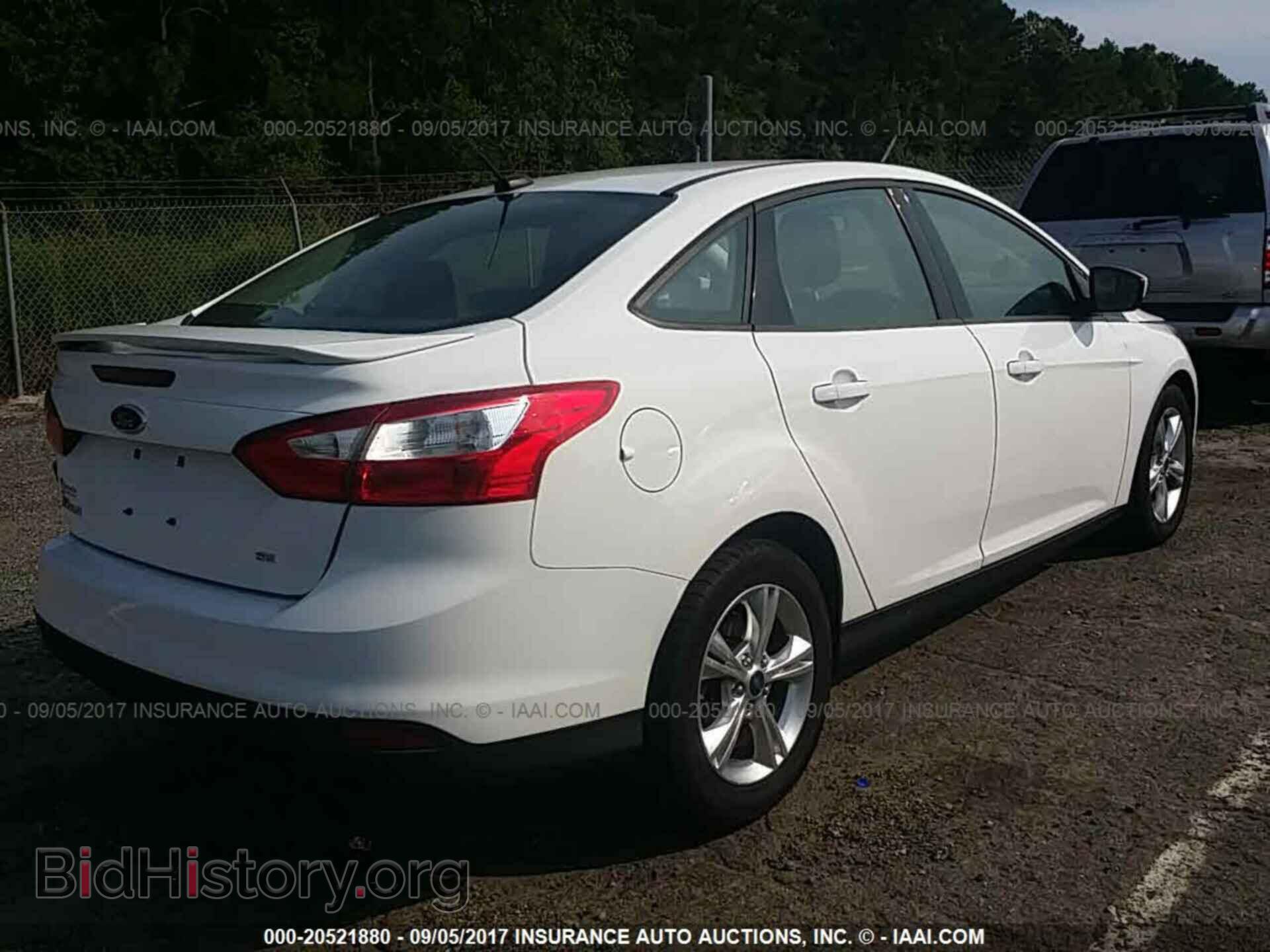 2012 Ford Focus - VIN: 1FAHP3F2XCL247298 - Photo 4