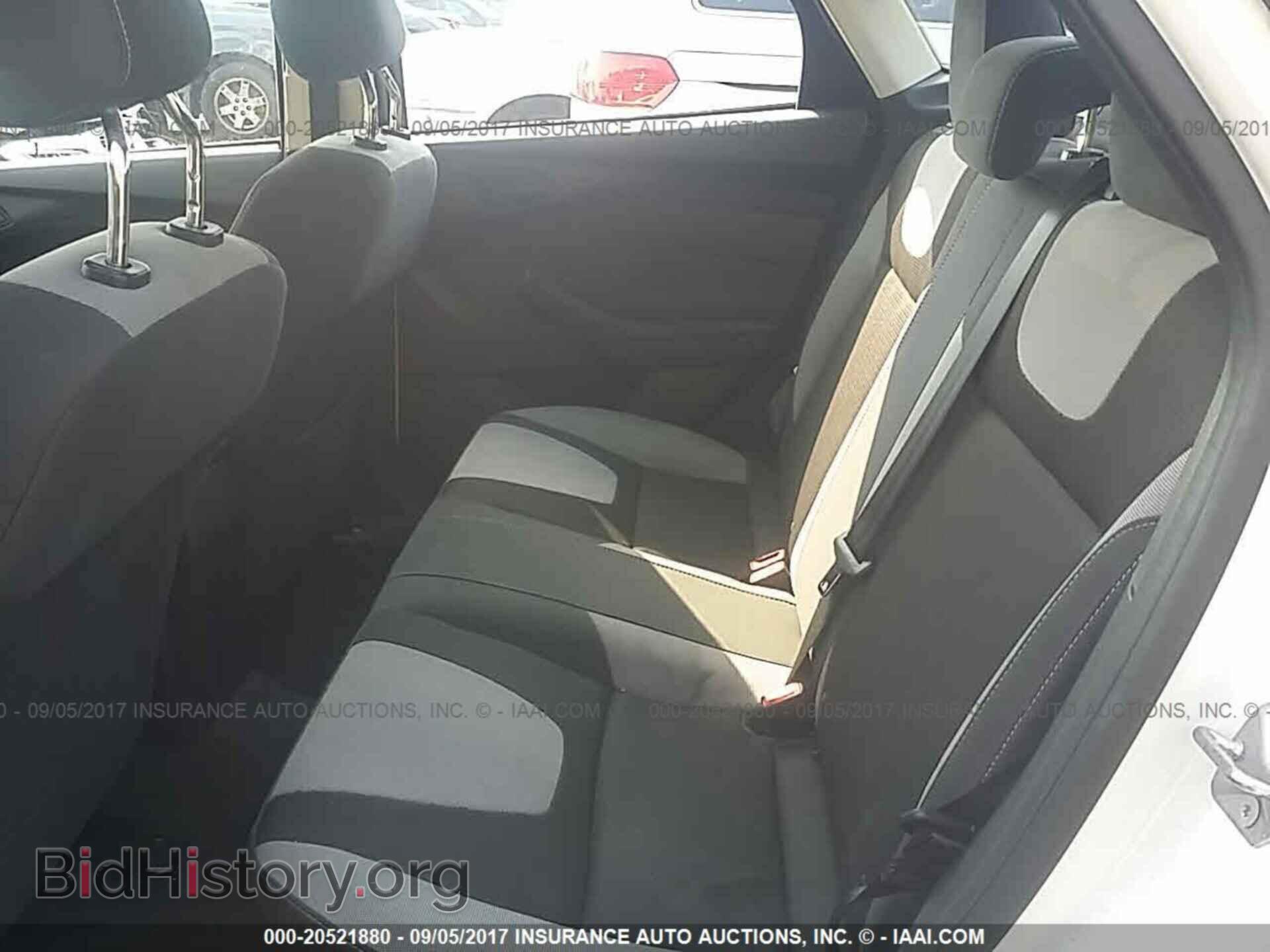 2012 Ford Focus - VIN: 1FAHP3F2XCL247298 - Photo 8