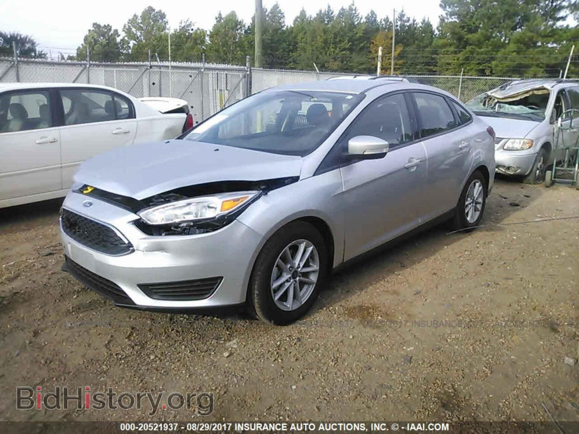 2017 Ford Focus - VIN: 1FADP3F28HL315183 - Photo 2