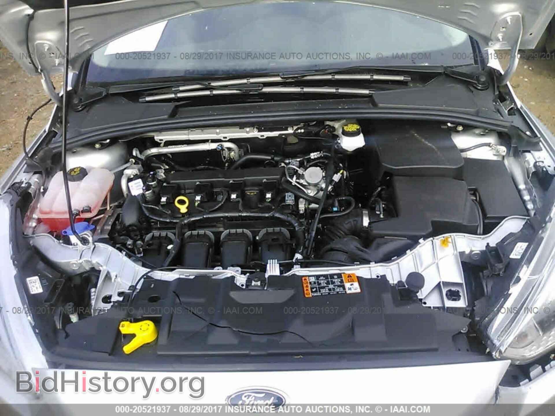 2017 Ford Focus - VIN: 1FADP3F28HL315183 - Photo 10