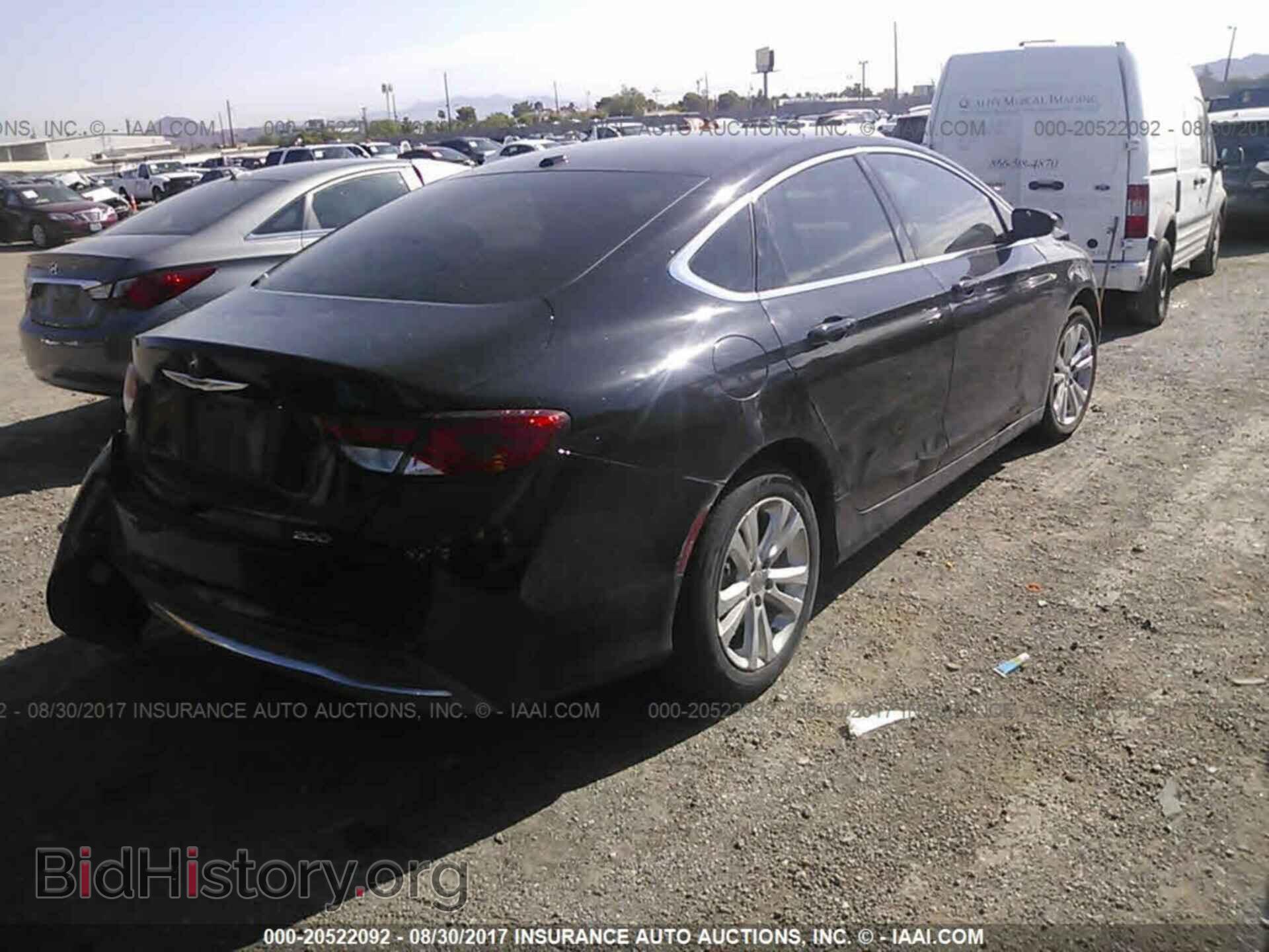 2015 Chrysler 200 - VIN: 1C3CCCAB2FN663981 - Photo 4