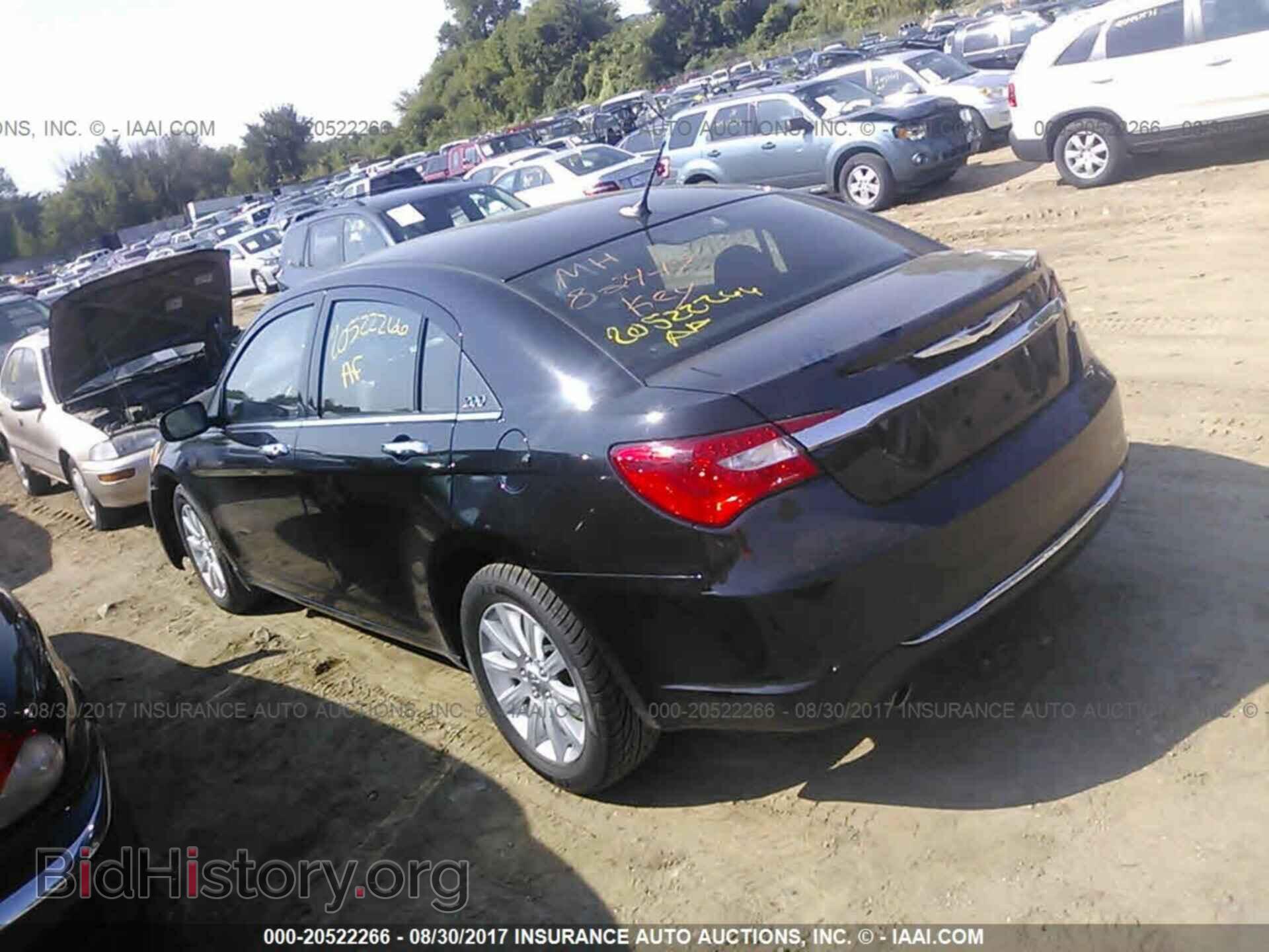 2013 Chrysler 200 - VIN: 1C3CCBCG2DN724147 - Photo 3