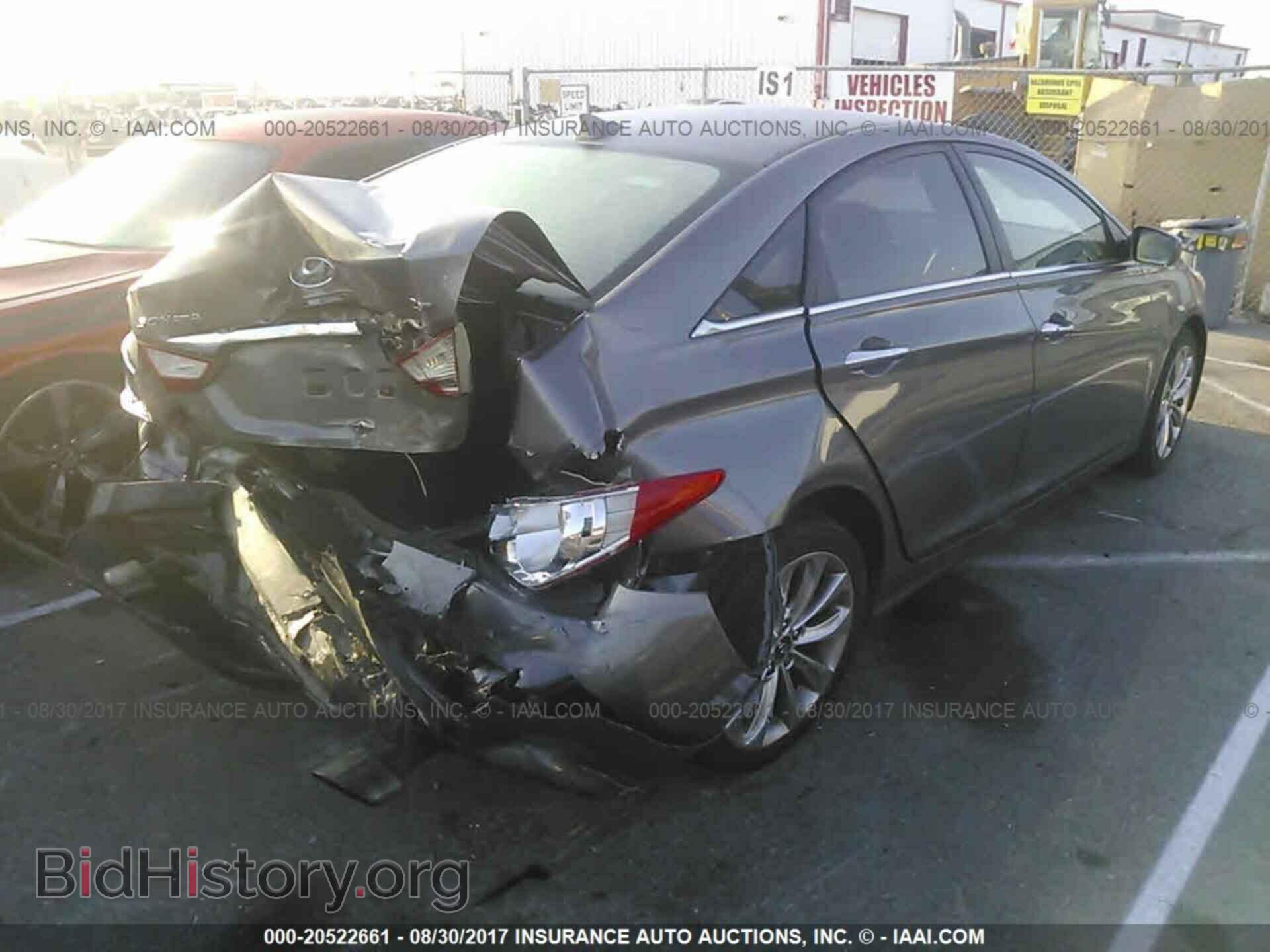 2012 Hyundai Sonata - VIN: 5NPEC4AB0CH366424 - Photo 4