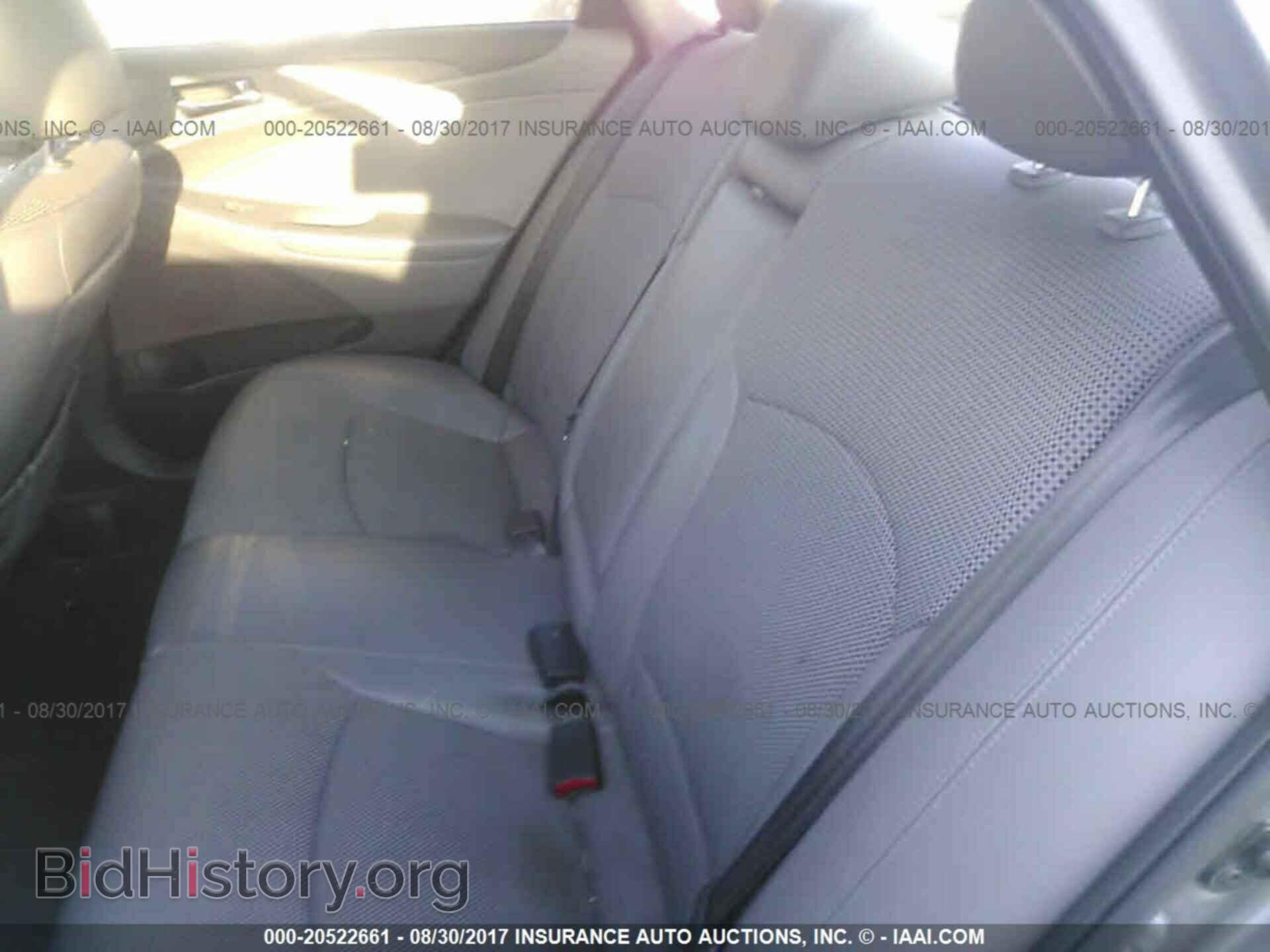2012 Hyundai Sonata - VIN: 5NPEC4AB0CH366424 - Photo 8