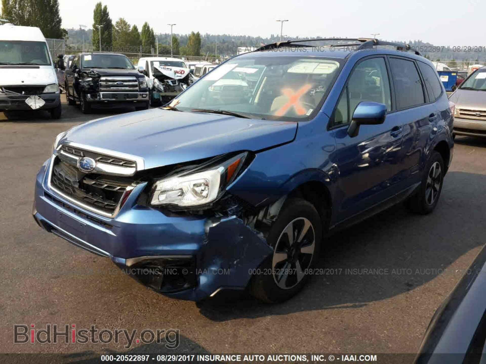 2017 Subaru Forester - VIN: JF2SJAEC2HH801087 - Фото 2
