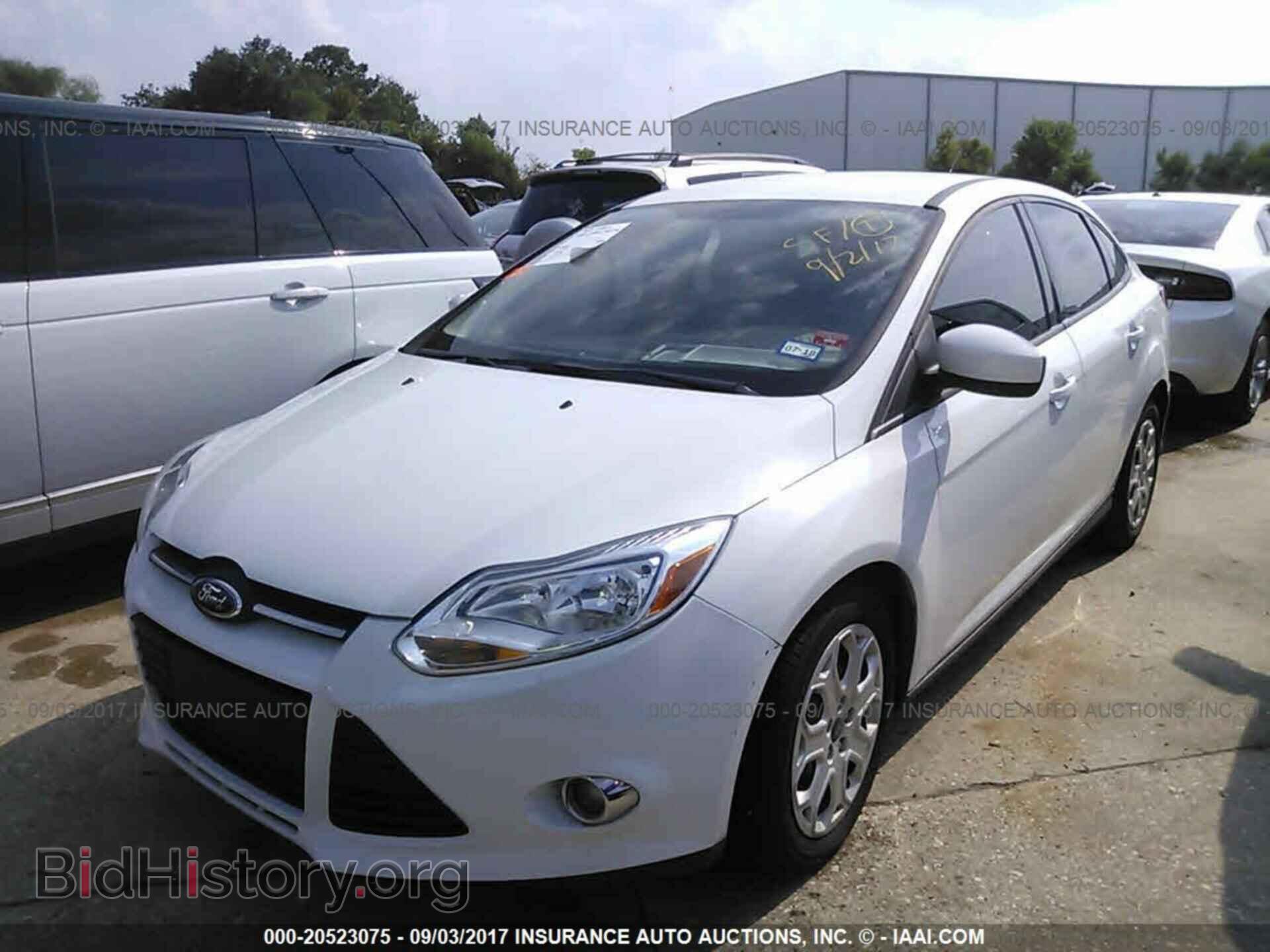 2012 Ford Focus - VIN: 1FAHP3F28CL422146 - Photo 2