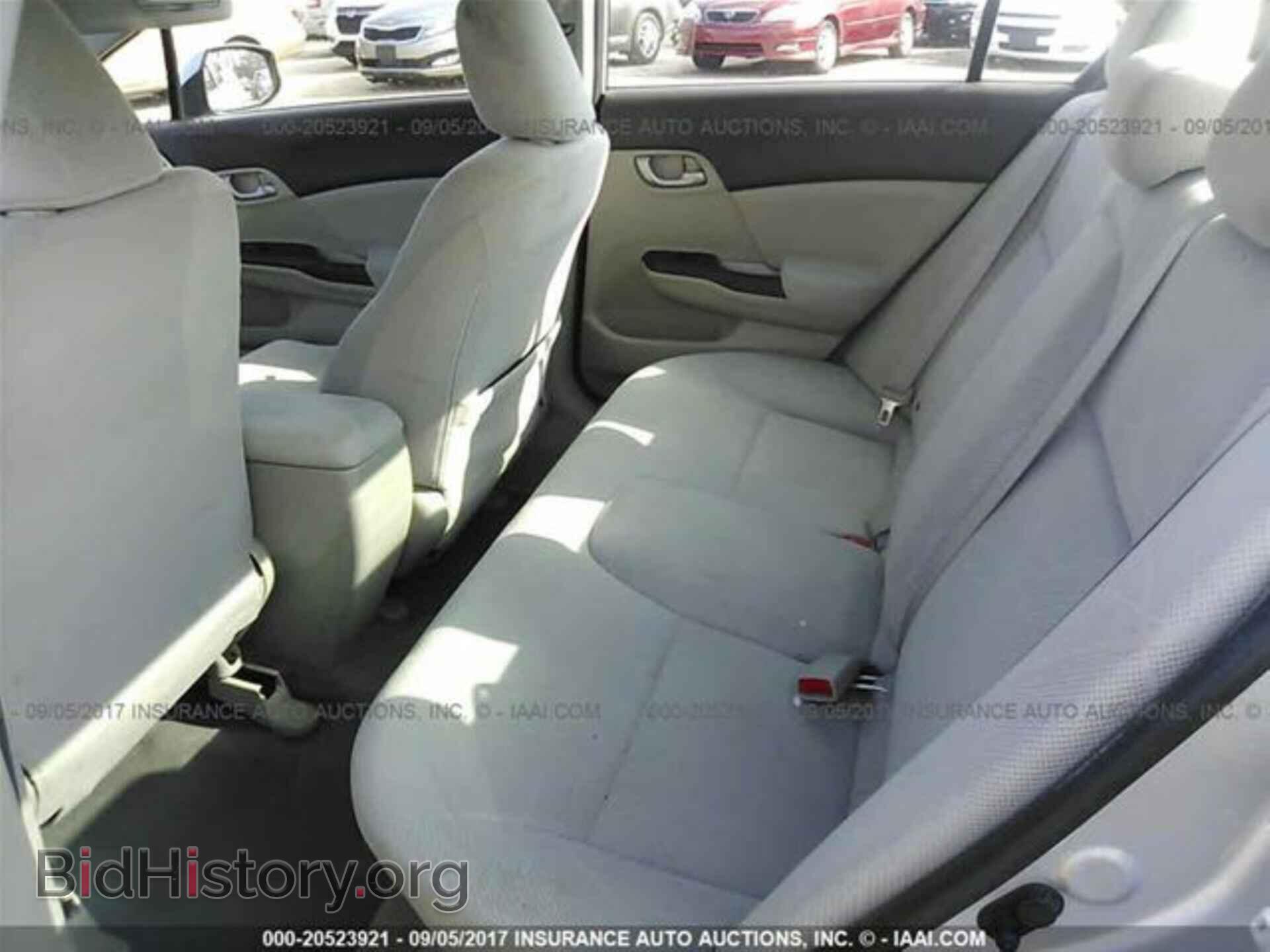 2012 Honda Civic - VIN: 2HGFB2F56CH593917 - Photo 8