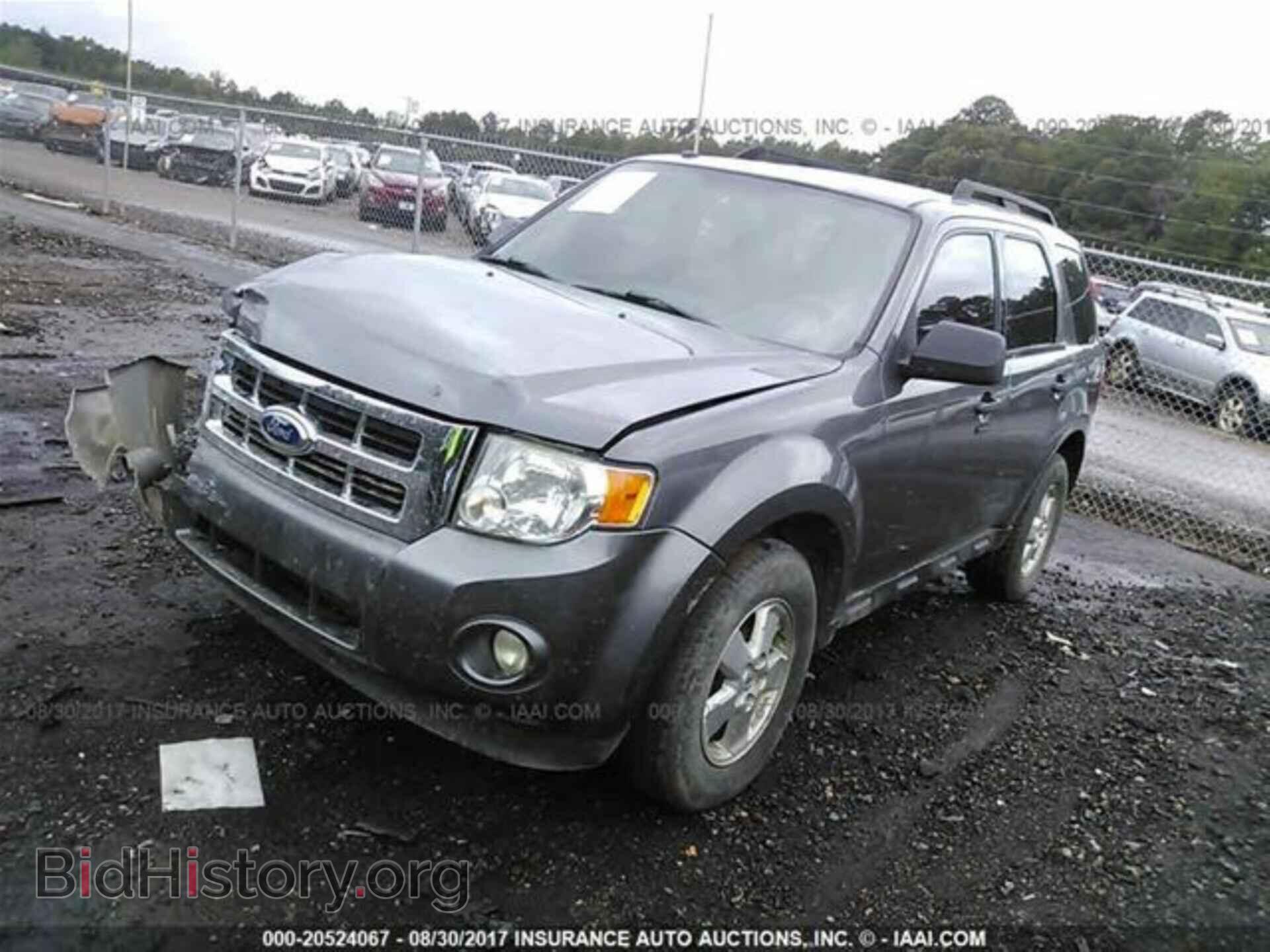 2011 Ford Escape - VIN: 1FMCU0DG9BKA78739 - Photo 2