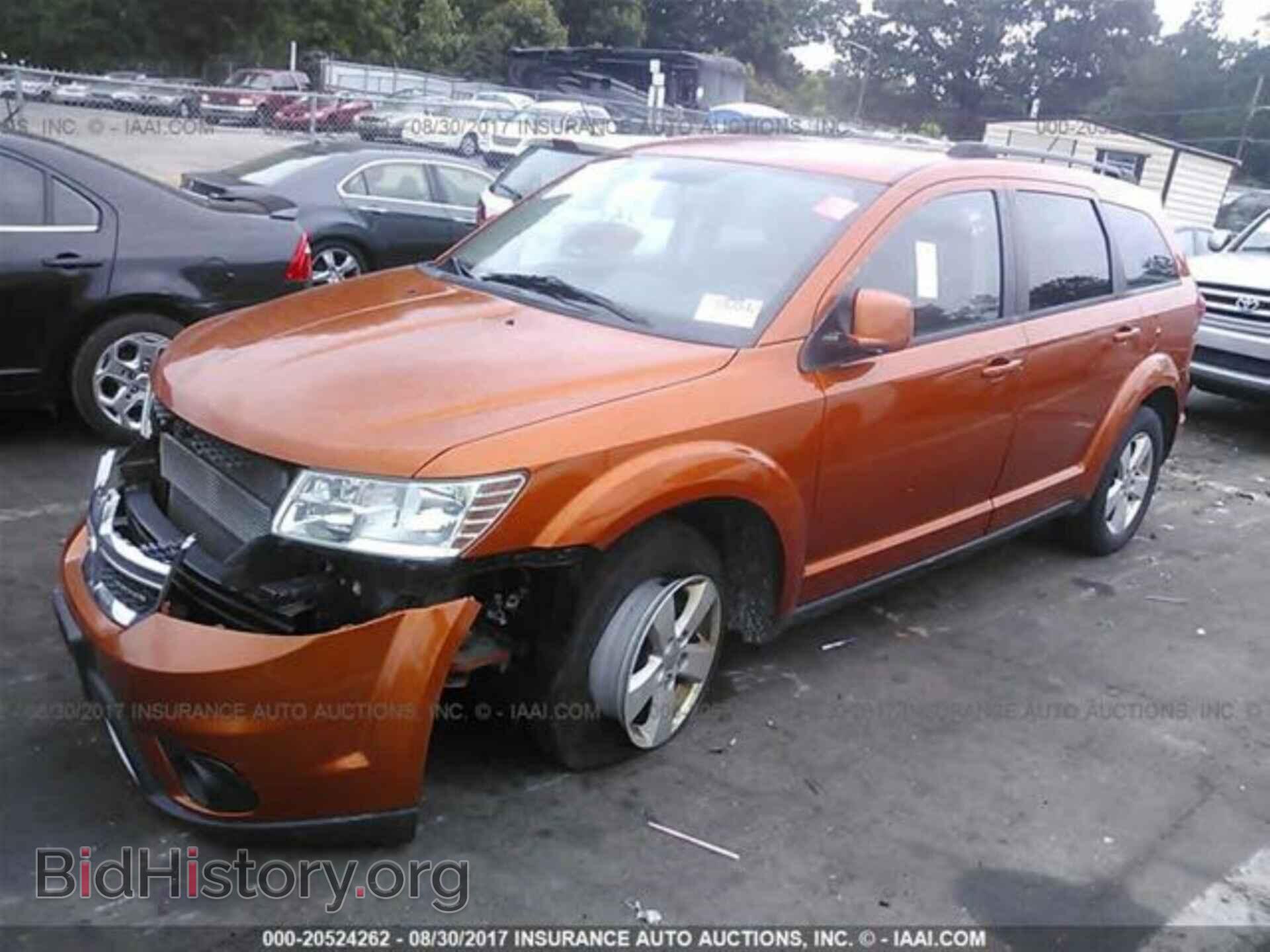 2011 Dodge Journey - VIN: 3D4PH1FG0BT562409 - Photo 2