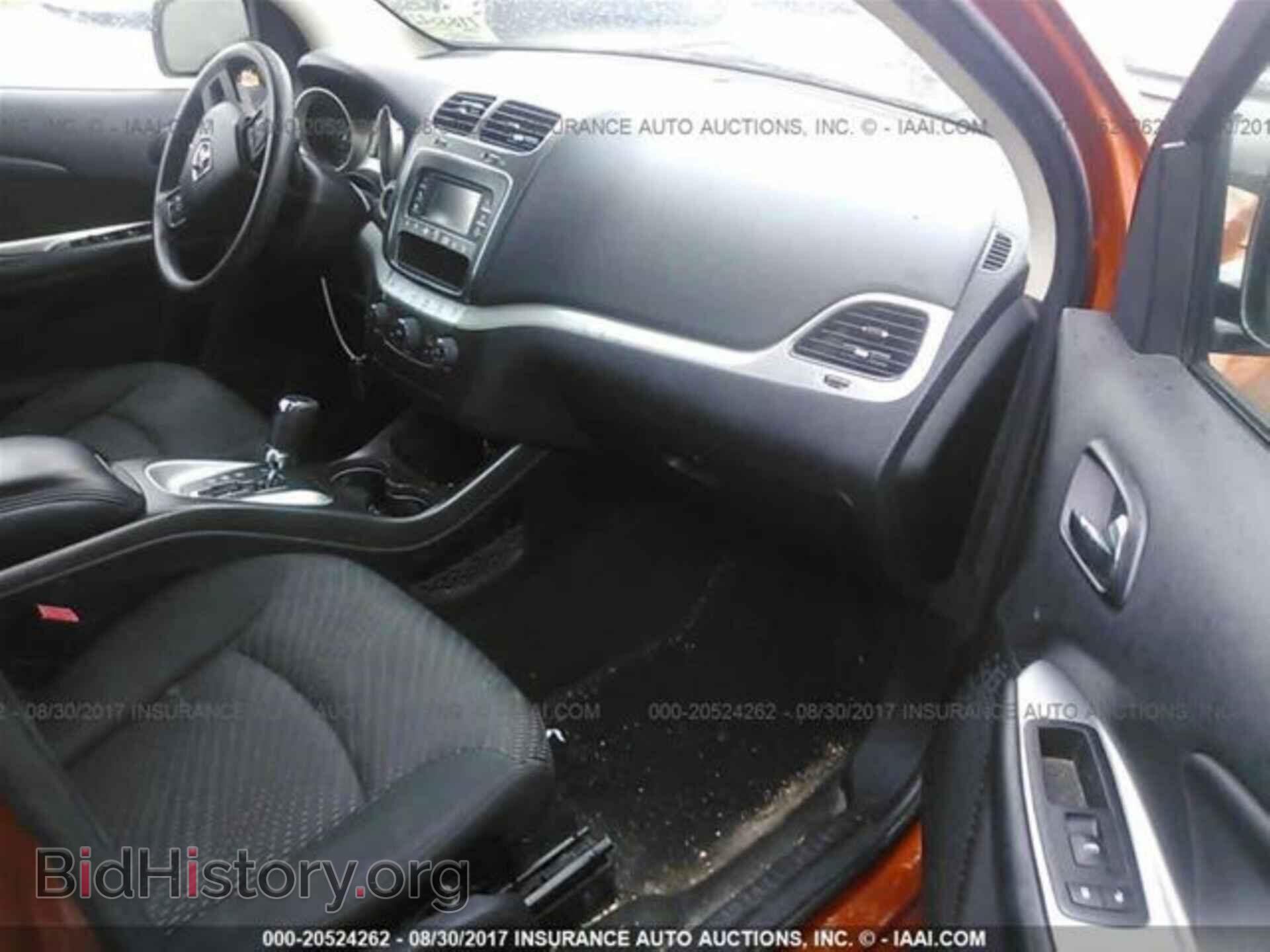 2011 Dodge Journey - VIN: 3D4PH1FG0BT562409 - Photo 5
