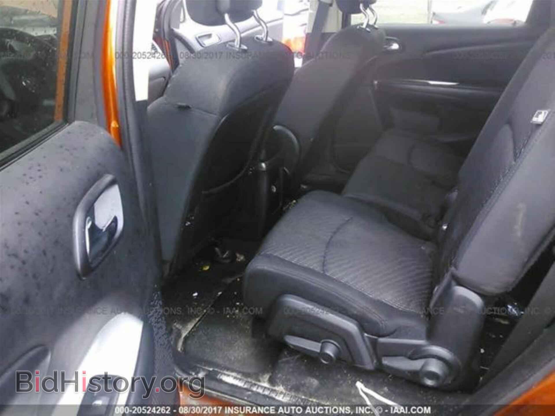 2011 Dodge Journey - VIN: 3D4PH1FG0BT562409 - Photo 8
