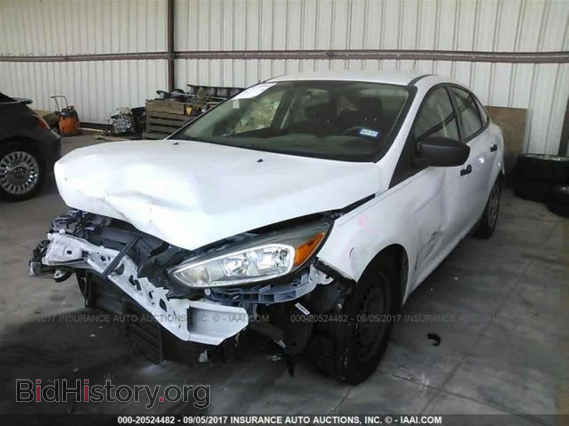2015 Ford Focus - VIN: 1FADP3E23FL255361 - Photo 2