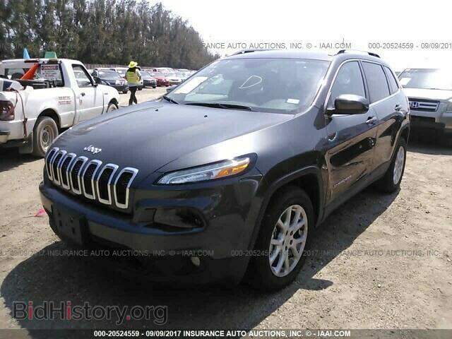 2017 Jeep Cherokee - VIN: 1C4PJLCS1HW586002 - Фото 2