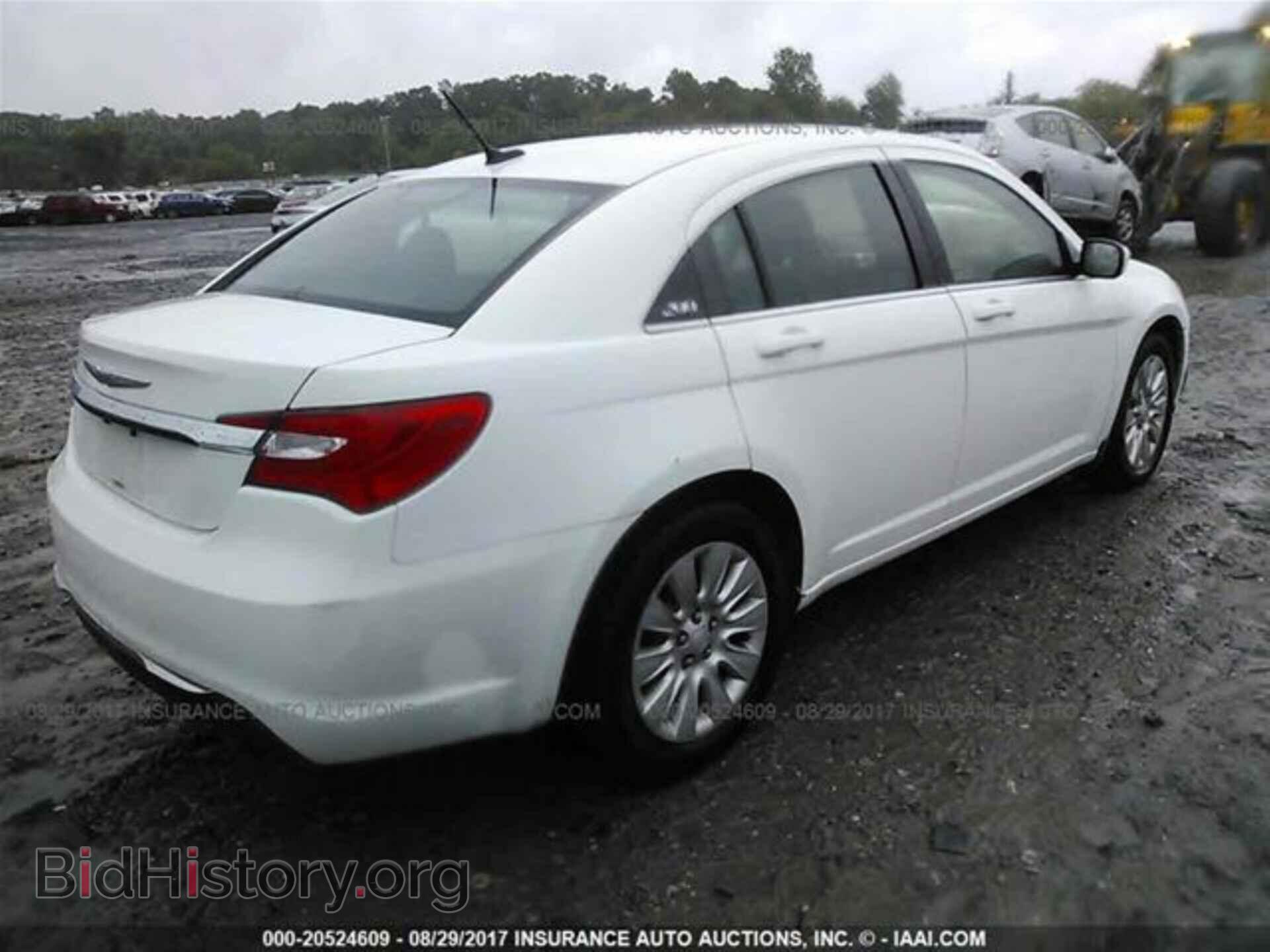 2012 Chrysler 200 - VIN: 1C3CCBAB5CN320961 - Photo 4