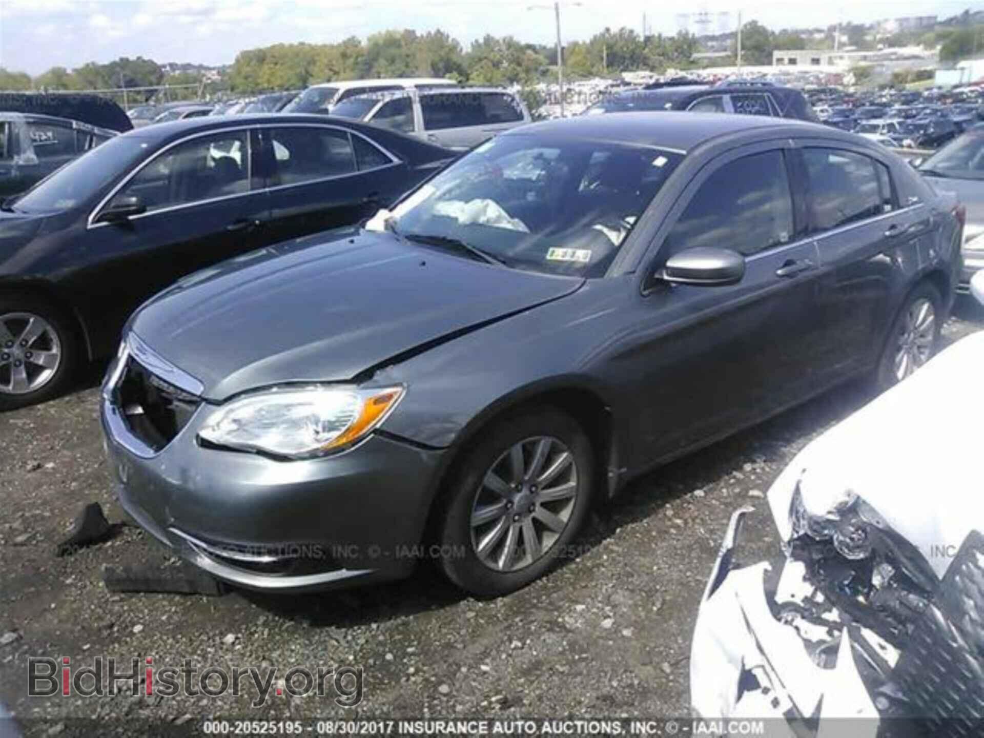 2012 Chrysler 200 - VIN: 1C3CCBBB1CN117564 - Фото 2
