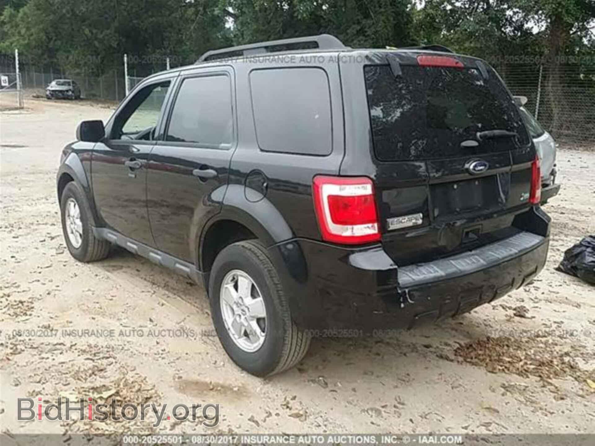 2011 Ford Escape - VIN: 1FMCU9DG5BKA87426 - Фото 3