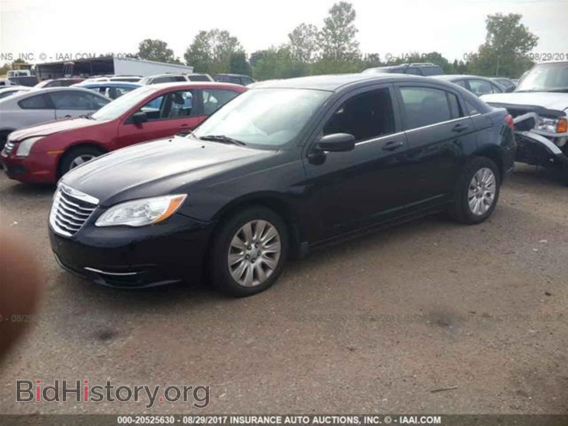 2012 Chrysler 200 - VIN: 1C3CCBAB2CN292522 - Photo 2