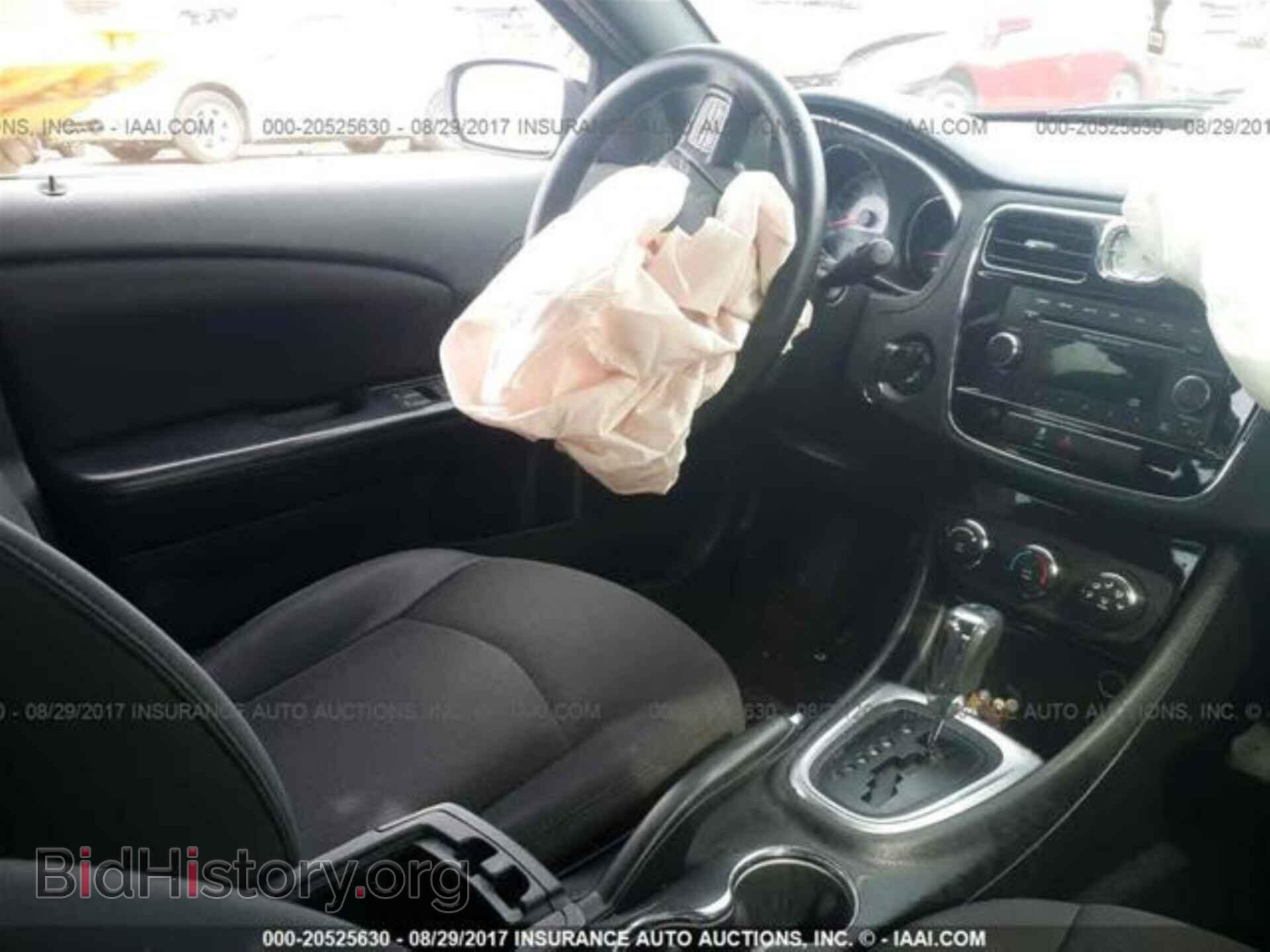 2012 Chrysler 200 - VIN: 1C3CCBAB2CN292522 - Photo 5