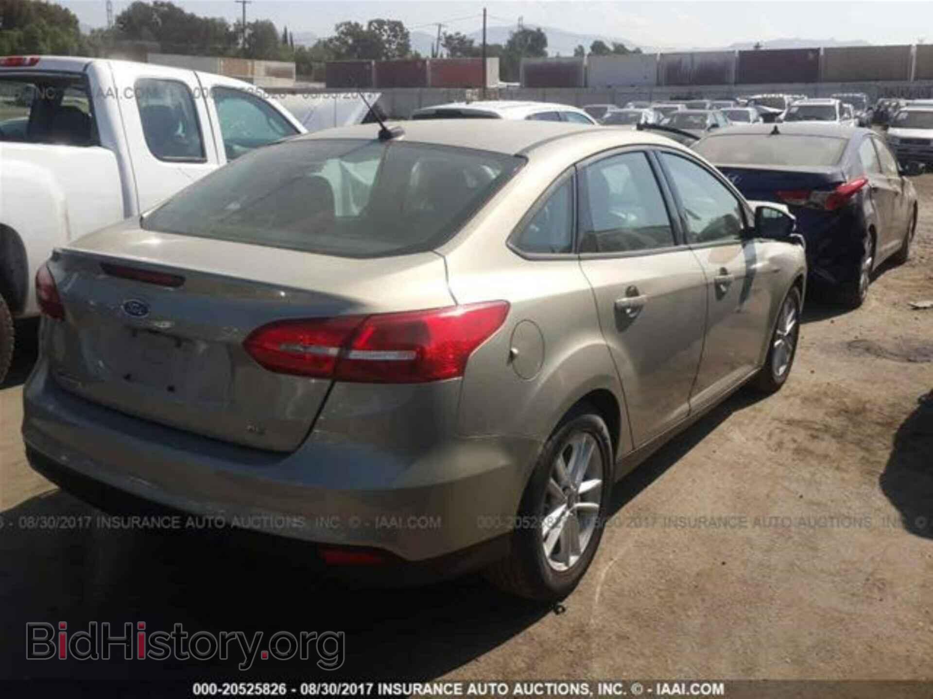 2015 Ford Focus - VIN: 1FADP3F25FL233487 - Фото 4