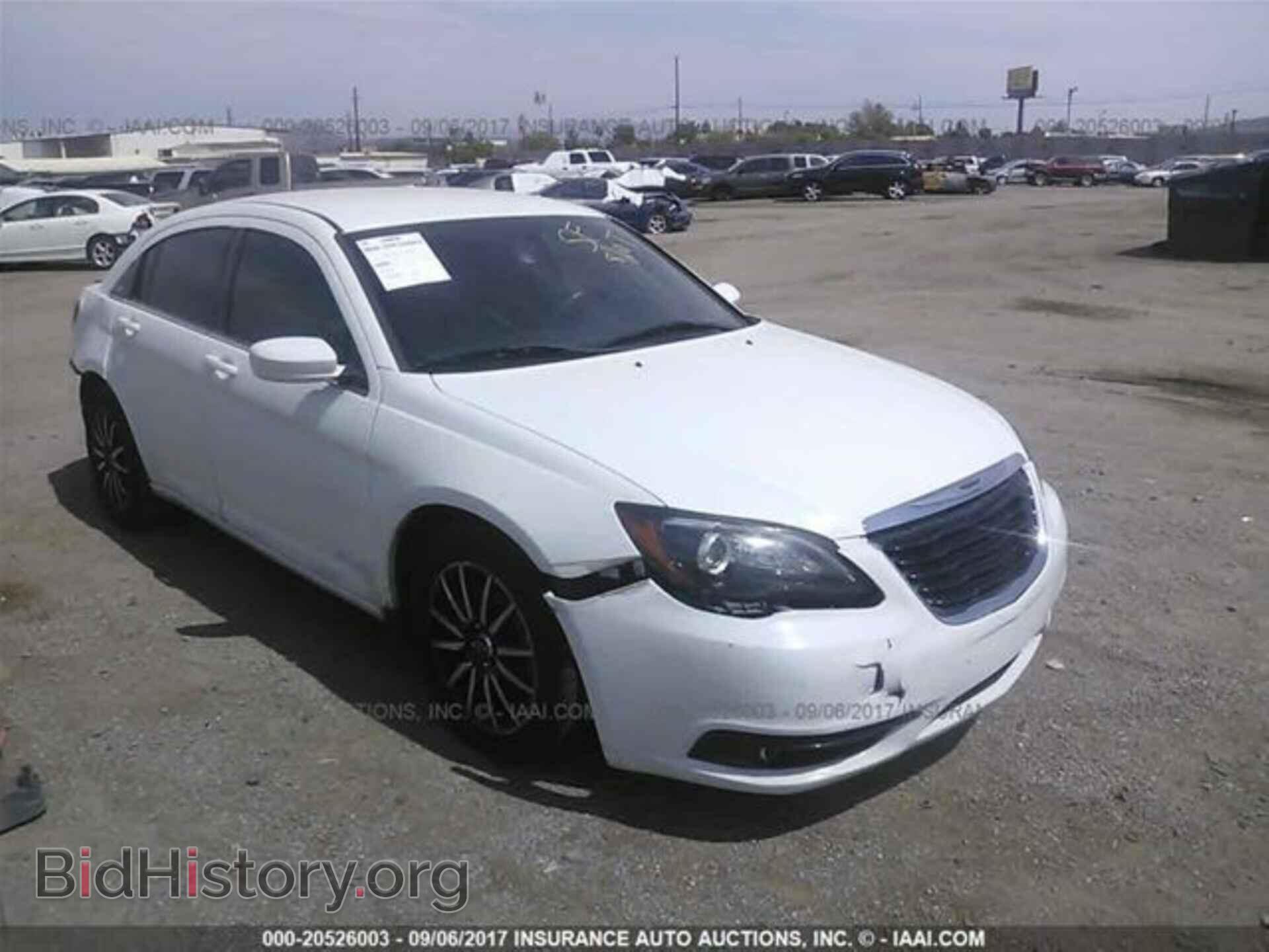 Photo 1C3CCBCG4DN520692 - Chrysler 200 2013