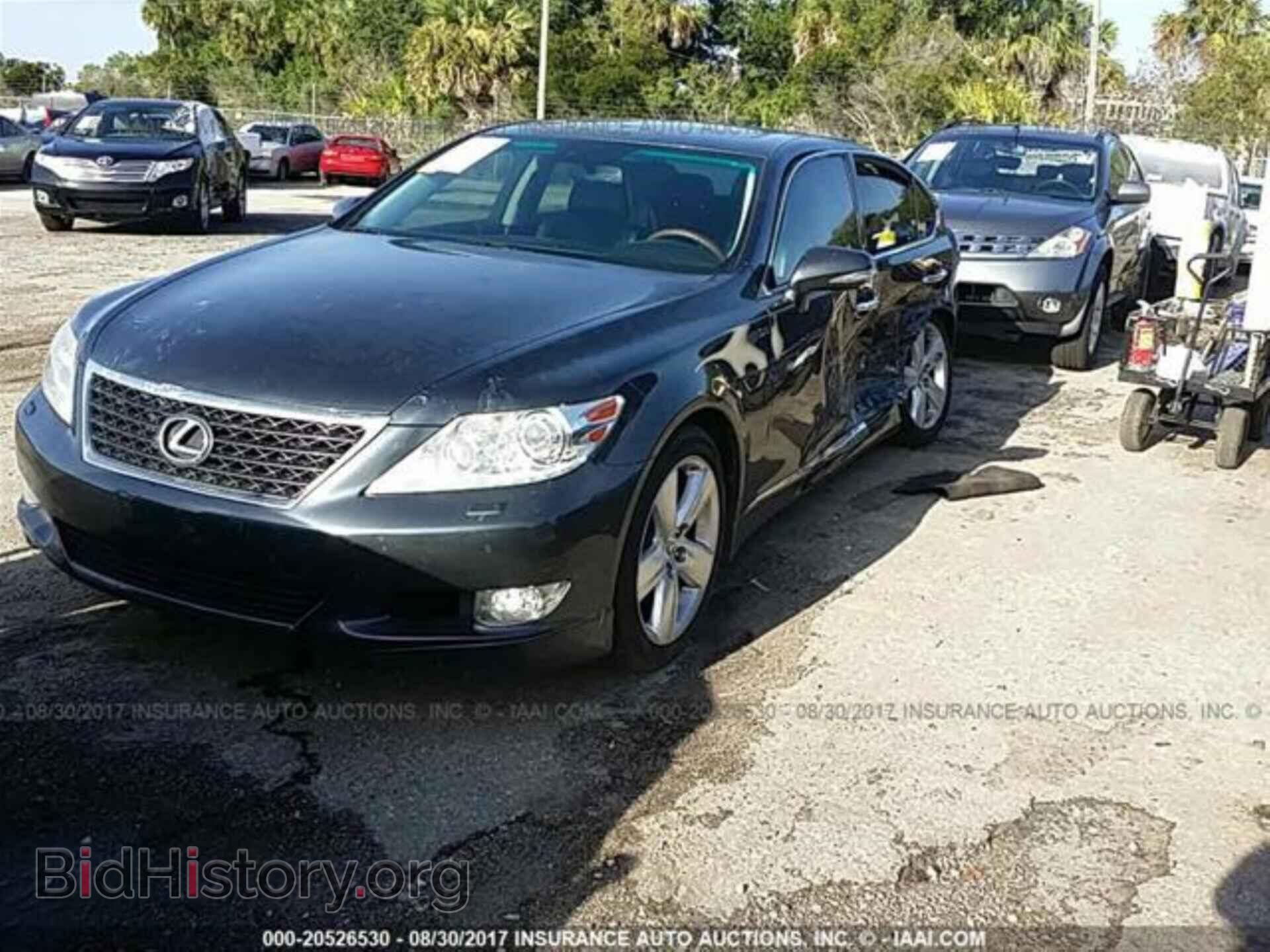 2011 Lexus Ls - VIN: JTHBL5EF3B5107803 - Фото 2
