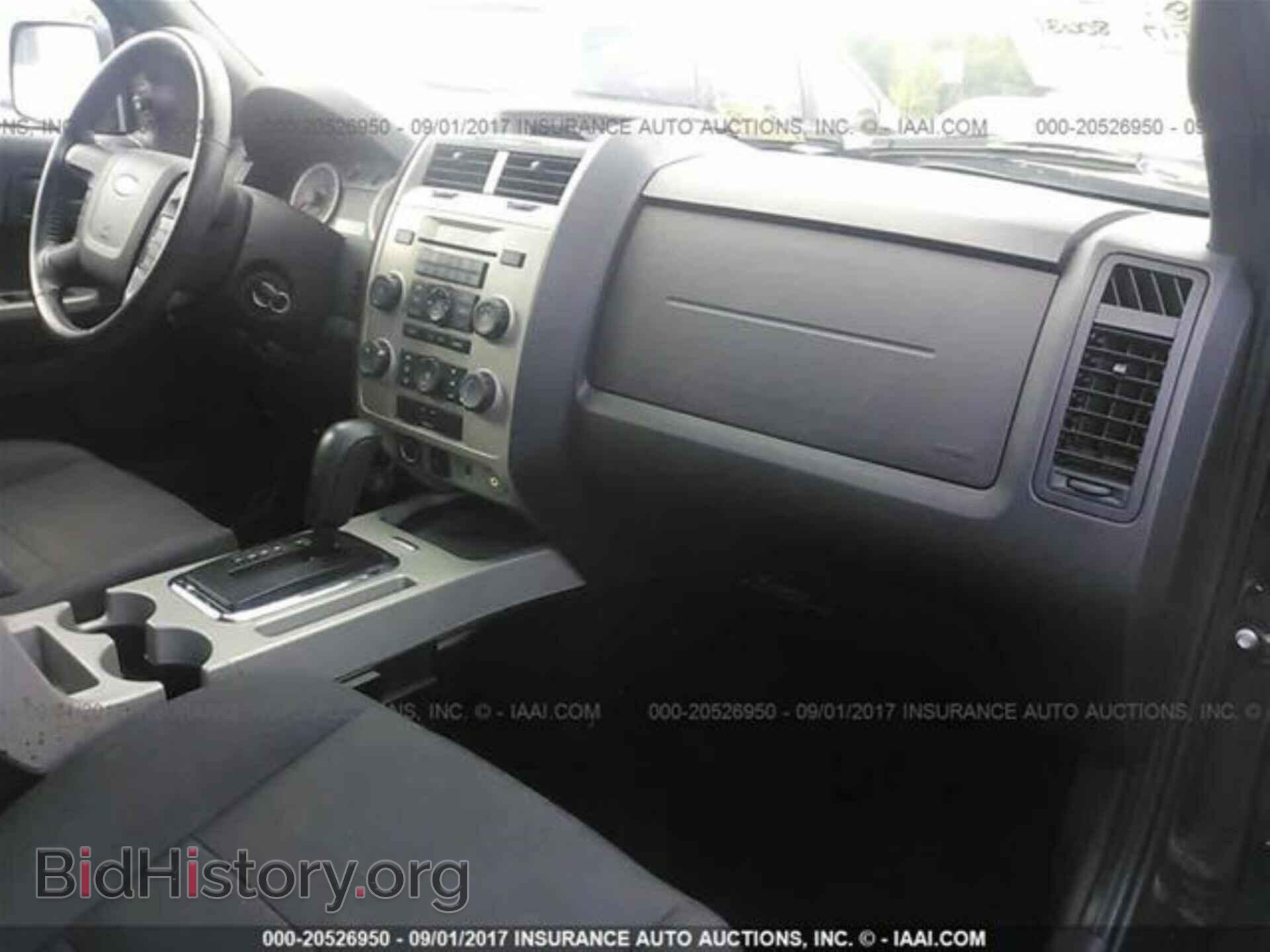 2011 Ford Escape - VIN: 1FMCU0DG6BKA18708 - Photo 5