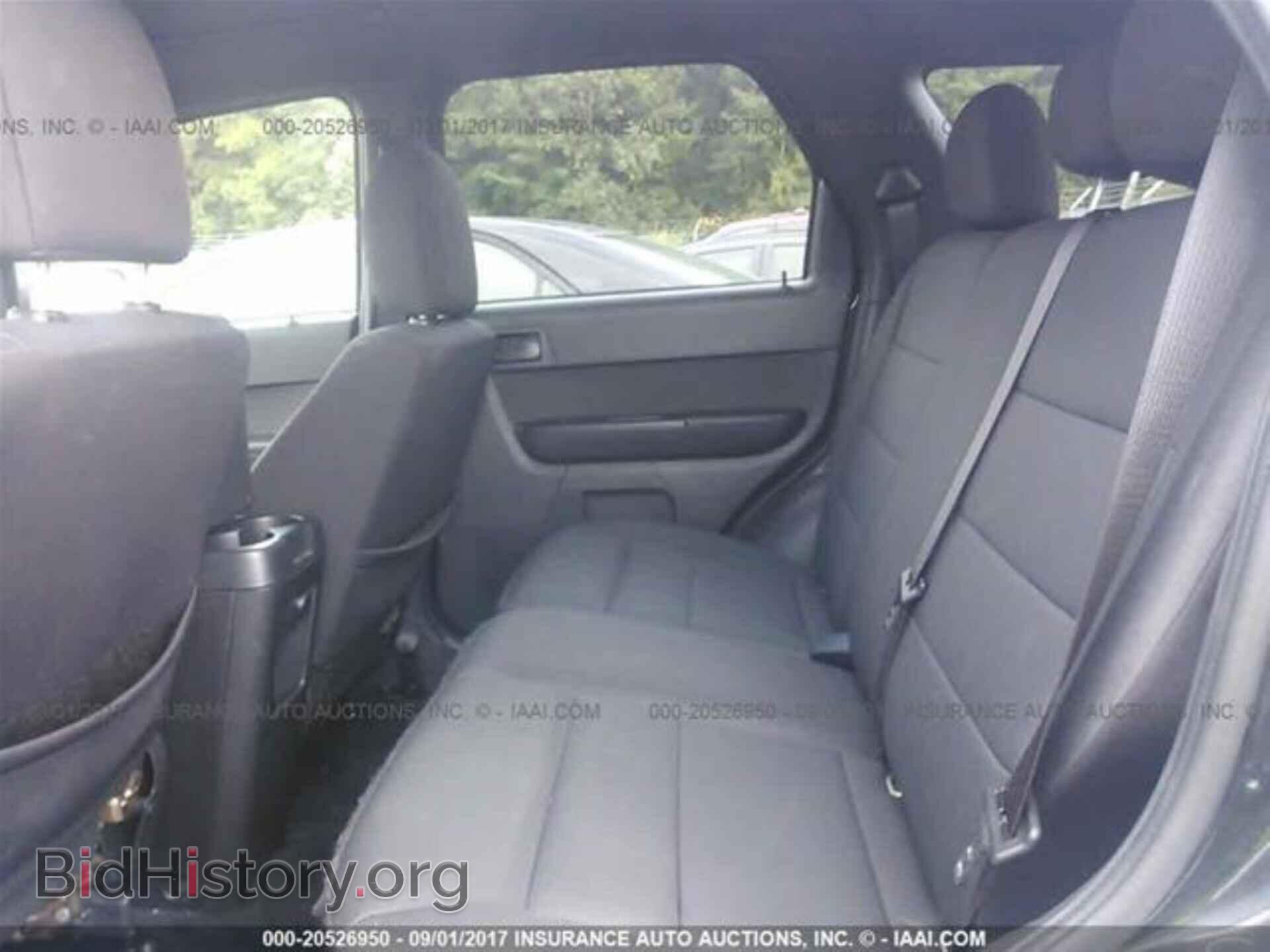 2011 Ford Escape - VIN: 1FMCU0DG6BKA18708 - Photo 8