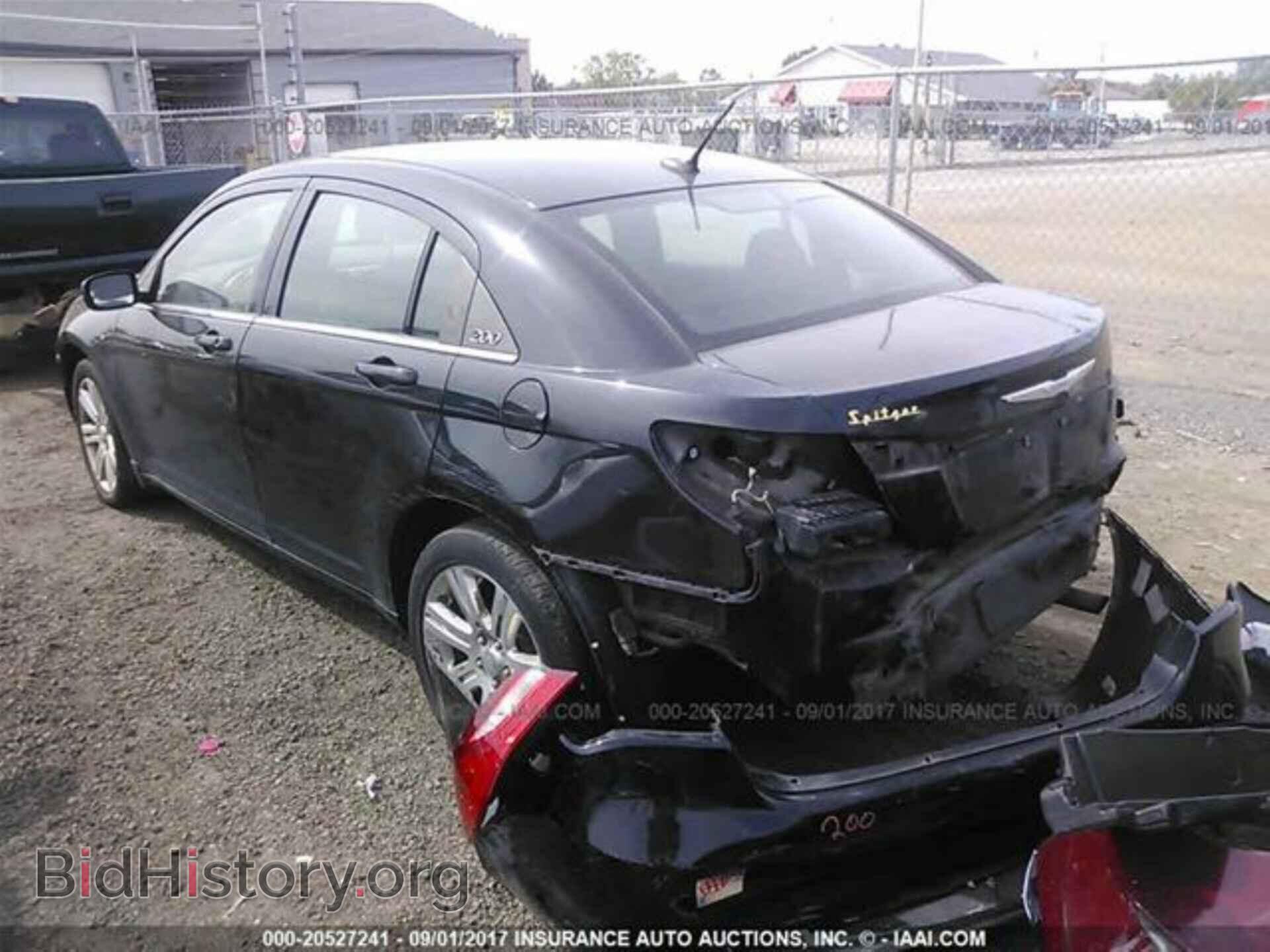 2011 Chrysler 200 - VIN: 1C3BC1FB3BN615599 - Photo 3
