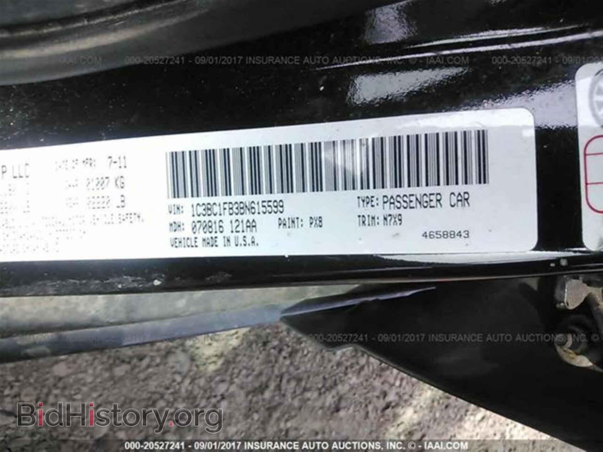 2011 Chrysler 200 - VIN: 1C3BC1FB3BN615599 - Photo 9