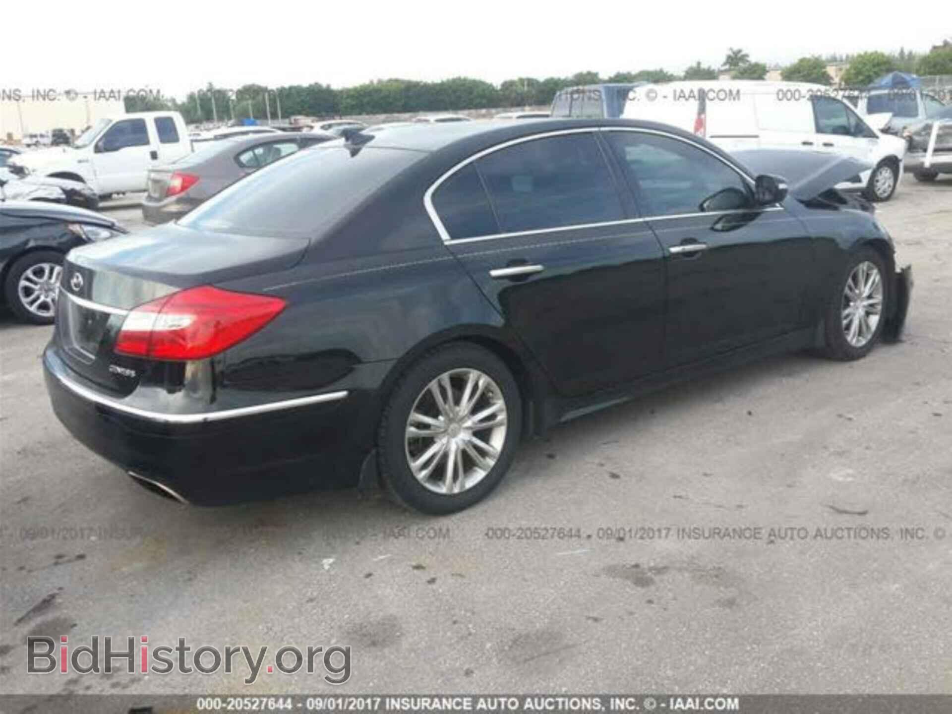 2012 Hyundai Genesis - VIN: KMHGC4DDXCU184611 - Фото 4