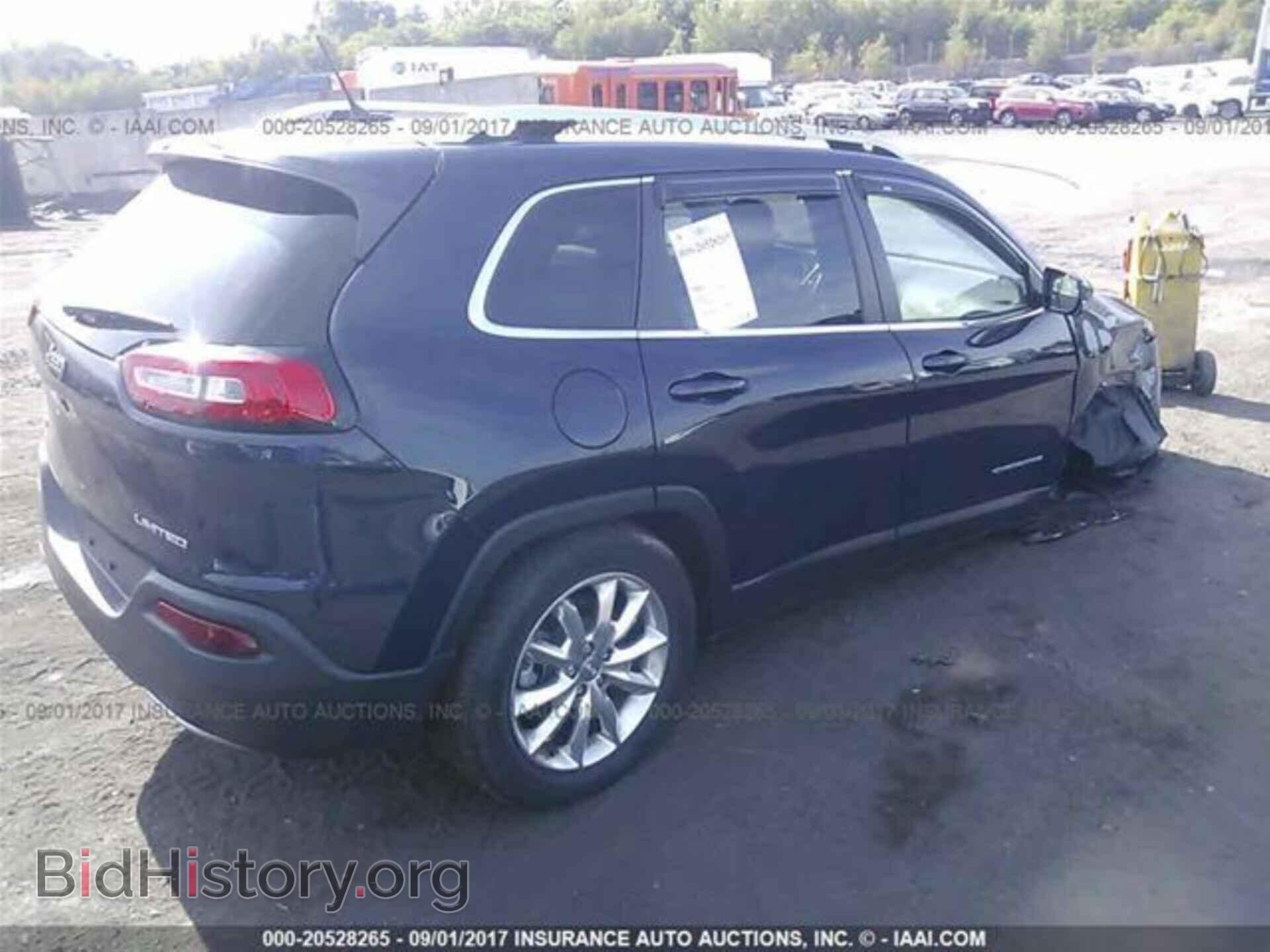 2014 Jeep Cherokee - VIN: 1C4PJMDB4EW190467 - Photo 4