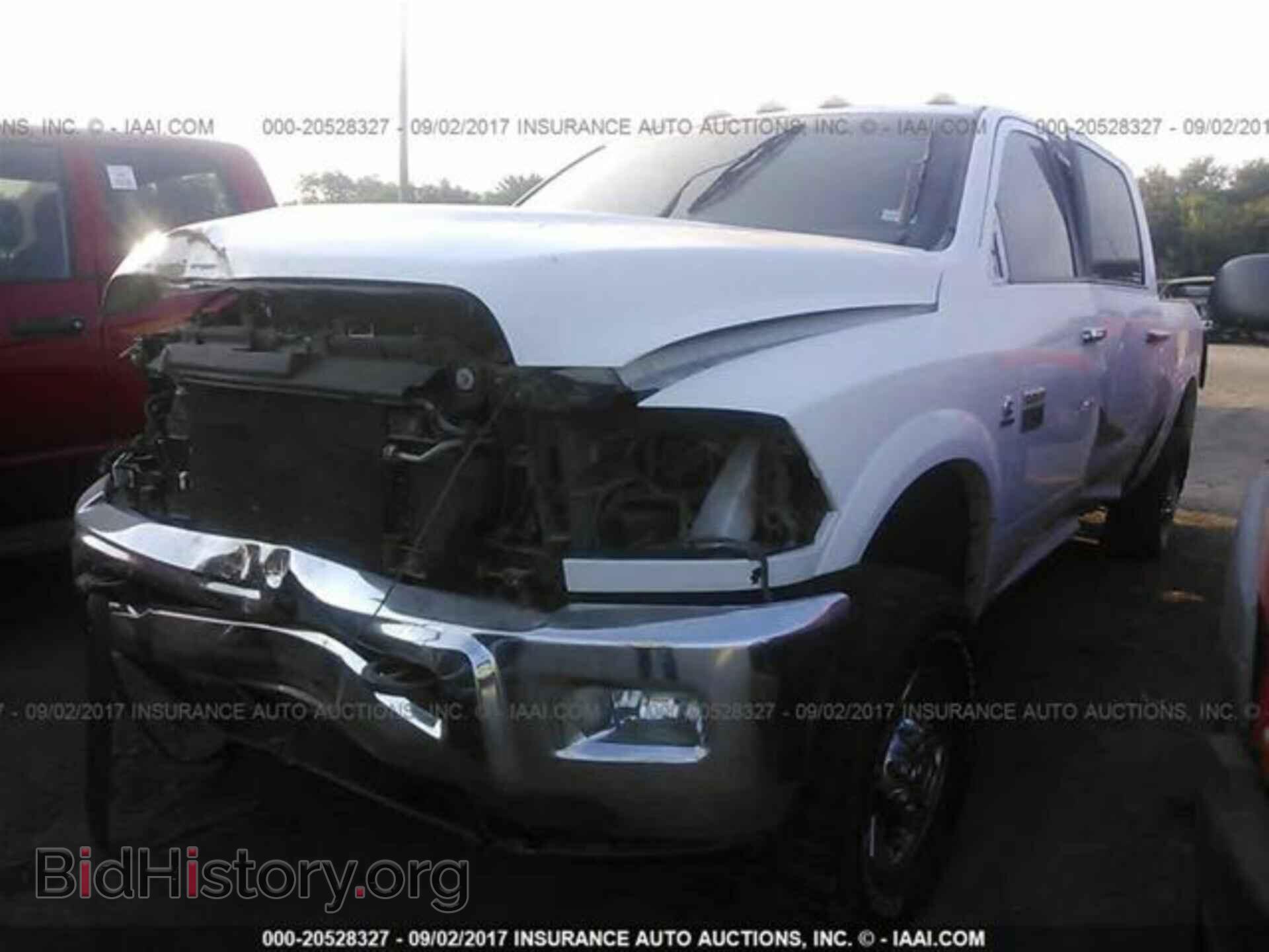 2011 Dodge Ram 3500 - VIN: 3D73Y3CL8BG623559 - Фото 2