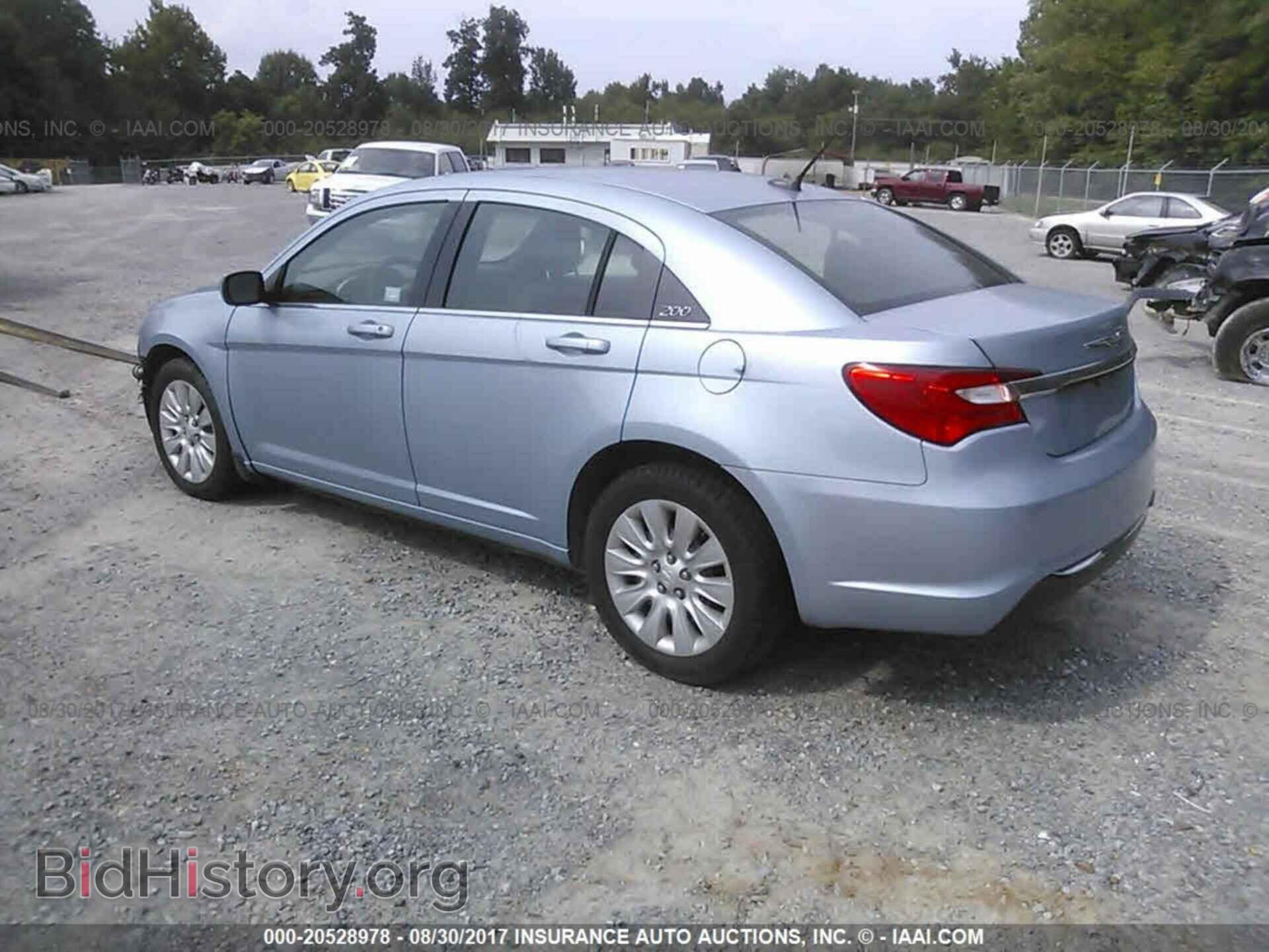 2013 Chrysler 200 - VIN: 1C3CCBAB5DN640895 - Photo 3