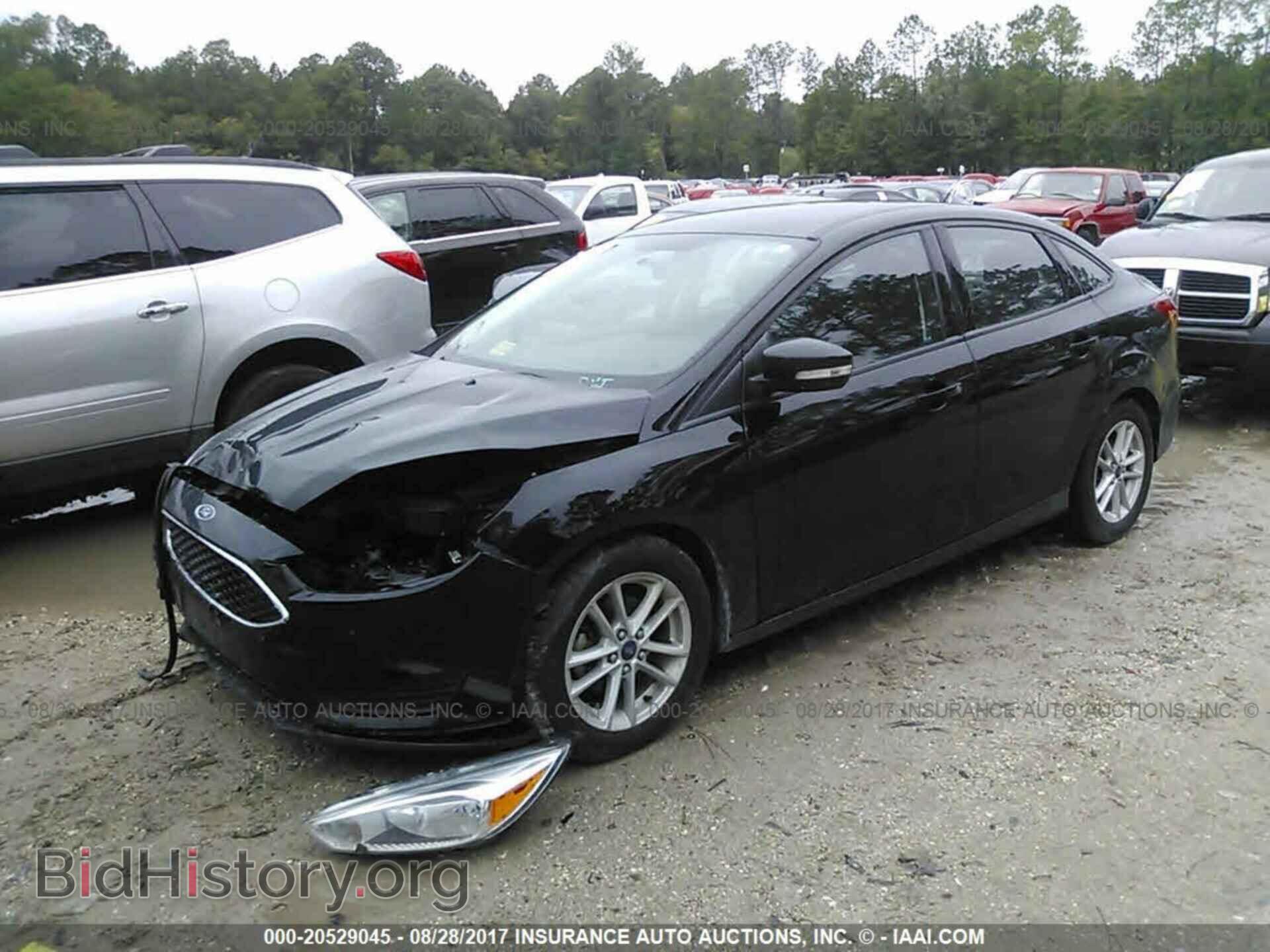 2016 Ford Focus - VIN: 1FADP3F24GL269141 - Фото 2