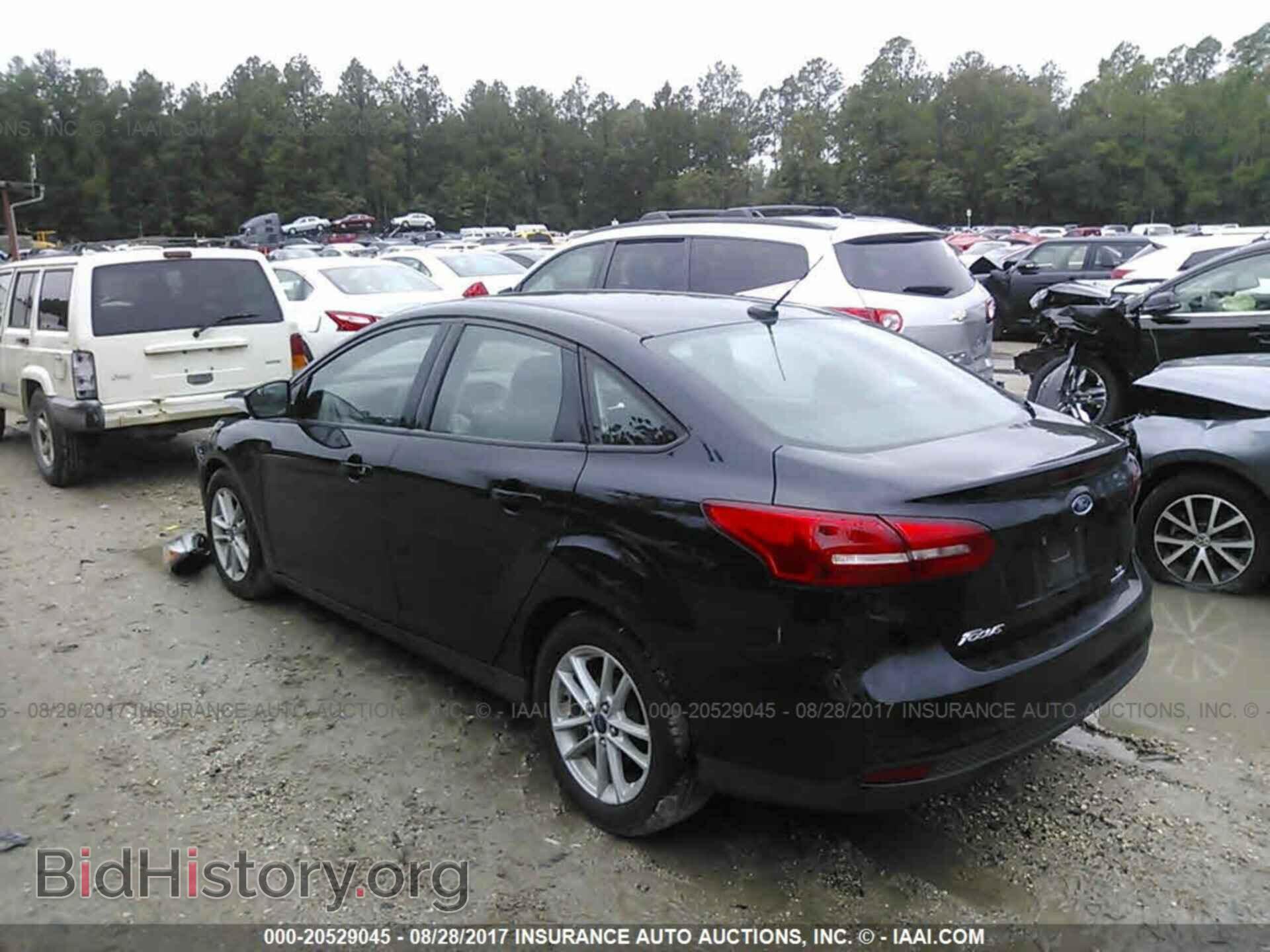2016 Ford Focus - VIN: 1FADP3F24GL269141 - Фото 3