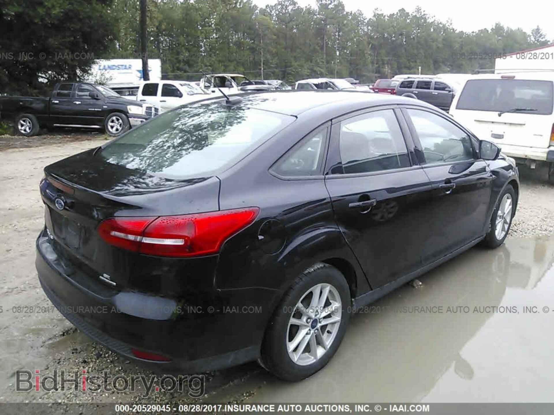 2016 Ford Focus - VIN: 1FADP3F24GL269141 - Фото 4