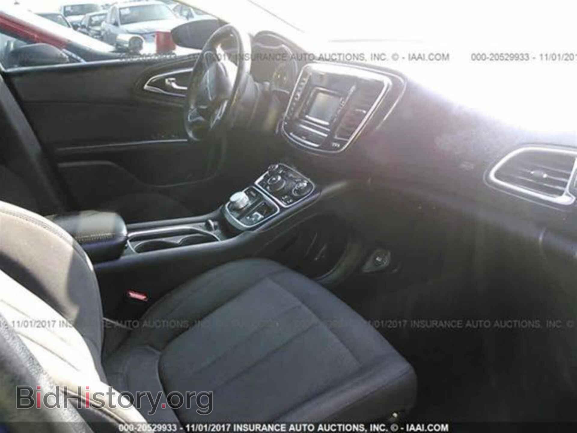 2015 Chrysler 200 - VIN: 1C3CCCAB5FN554740 - Photo 5