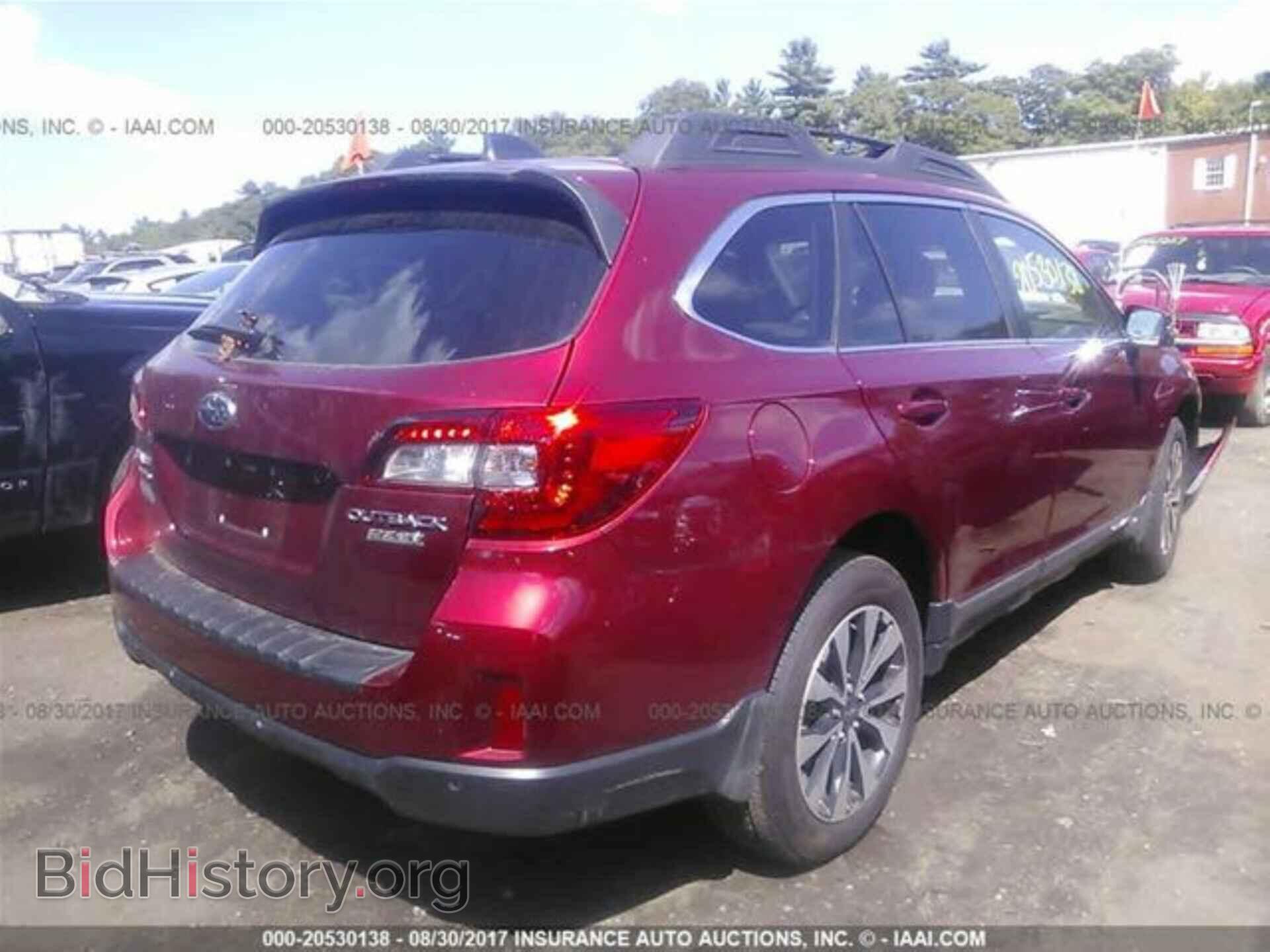2017 Subaru Outback - VIN: 4S4BSANCXH3340239 - Photo 4