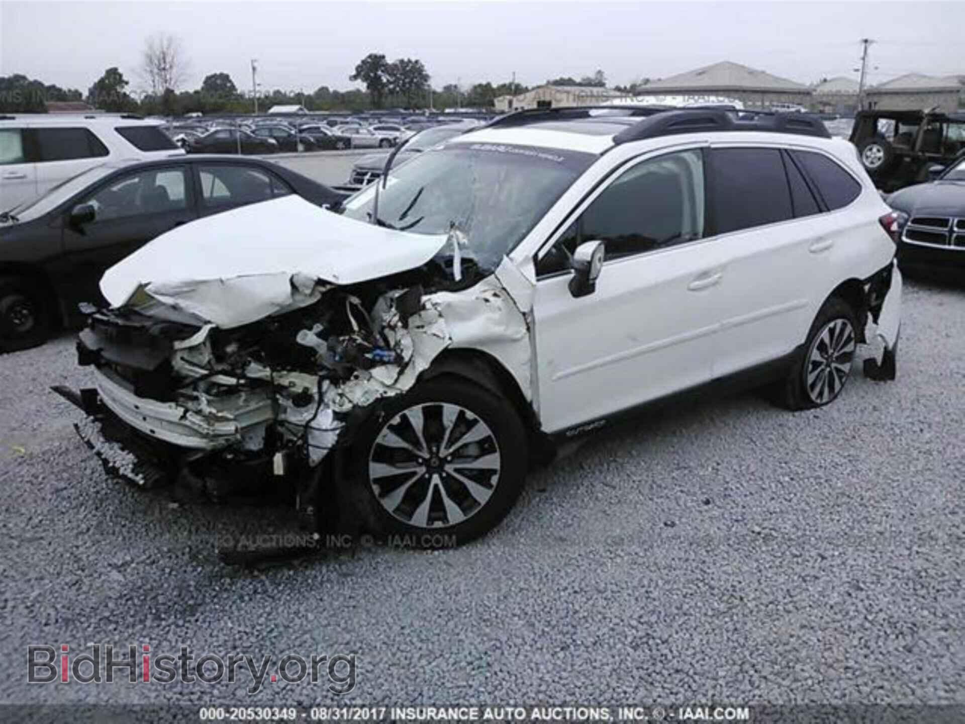 2017 Subaru Outback - VIN: 4S4BSAKC0H3312129 - Фото 2
