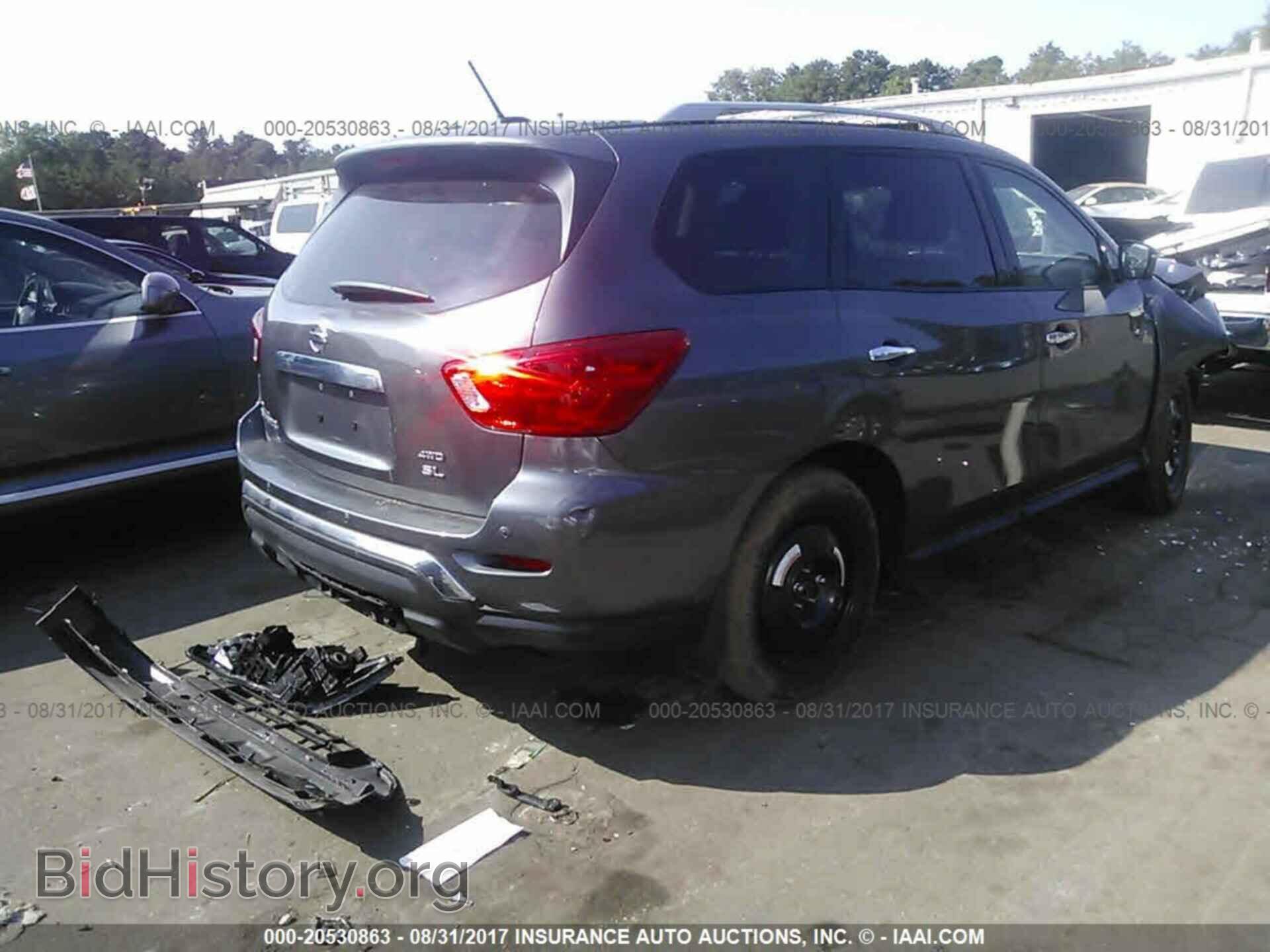 2017 Nissan Pathfinder - VIN: 5N1DR2MM3HC621089 - Фото 4
